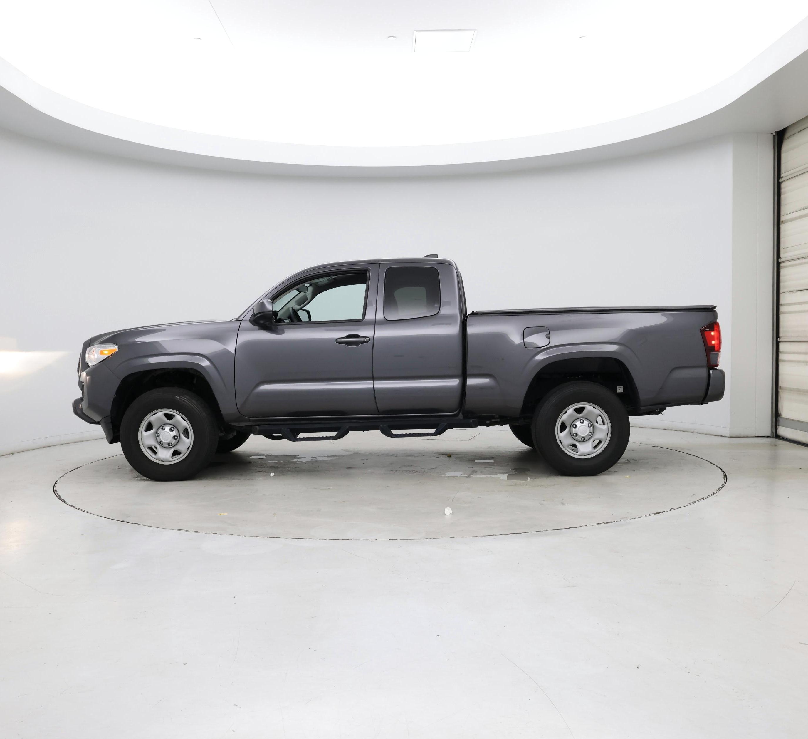 Thumbnail: 2022 Toyota Tacoma - 3