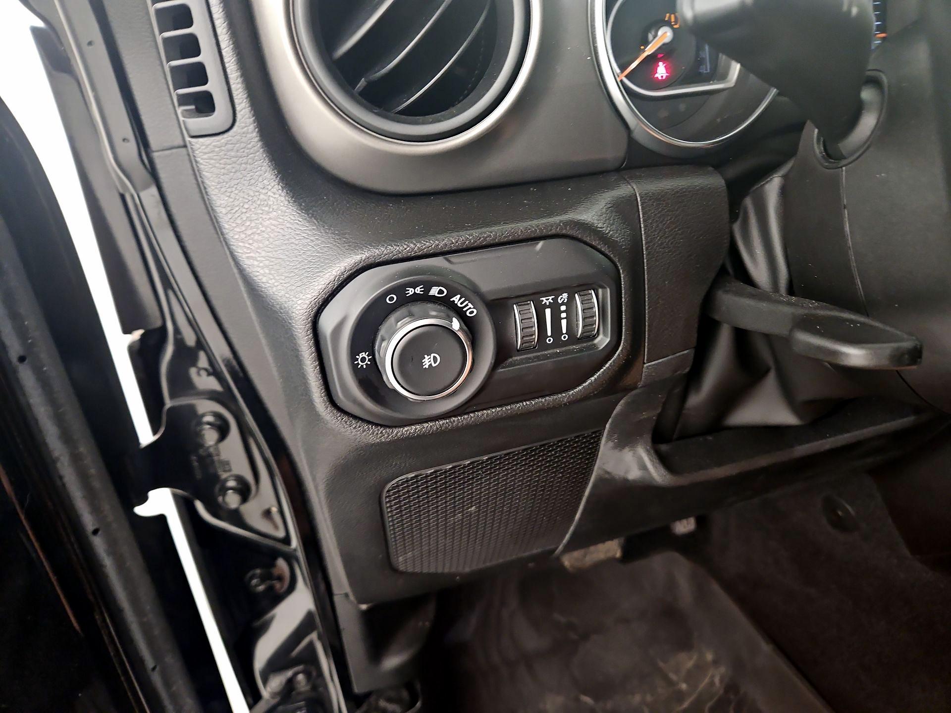 Thumbnail: 2022 Jeep Wrangler - 13