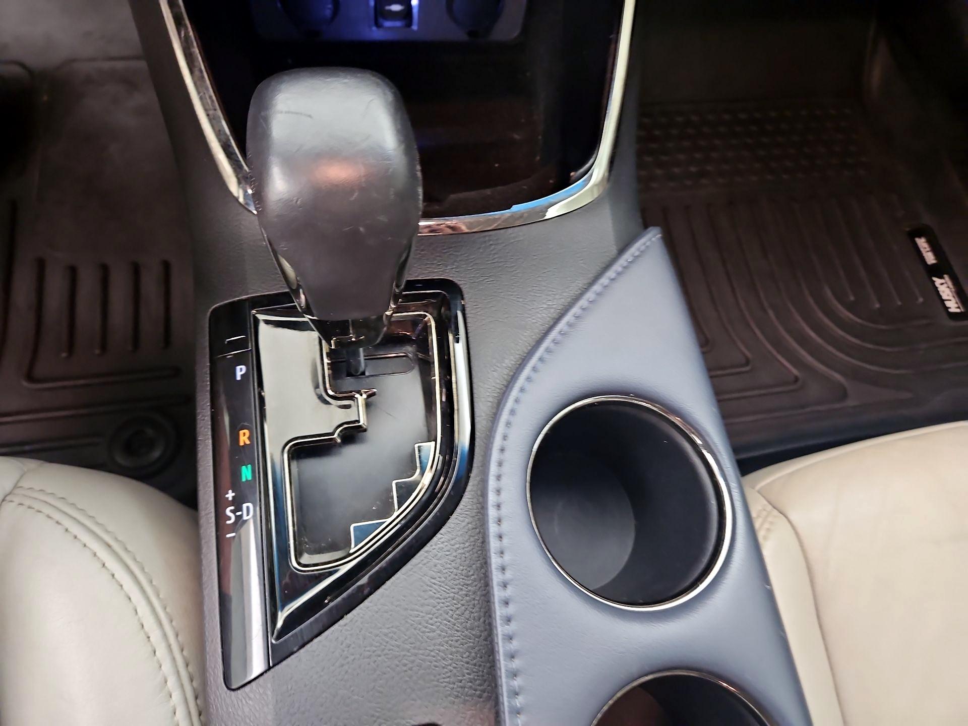Thumbnail: 2013 Toyota Avalon - 17