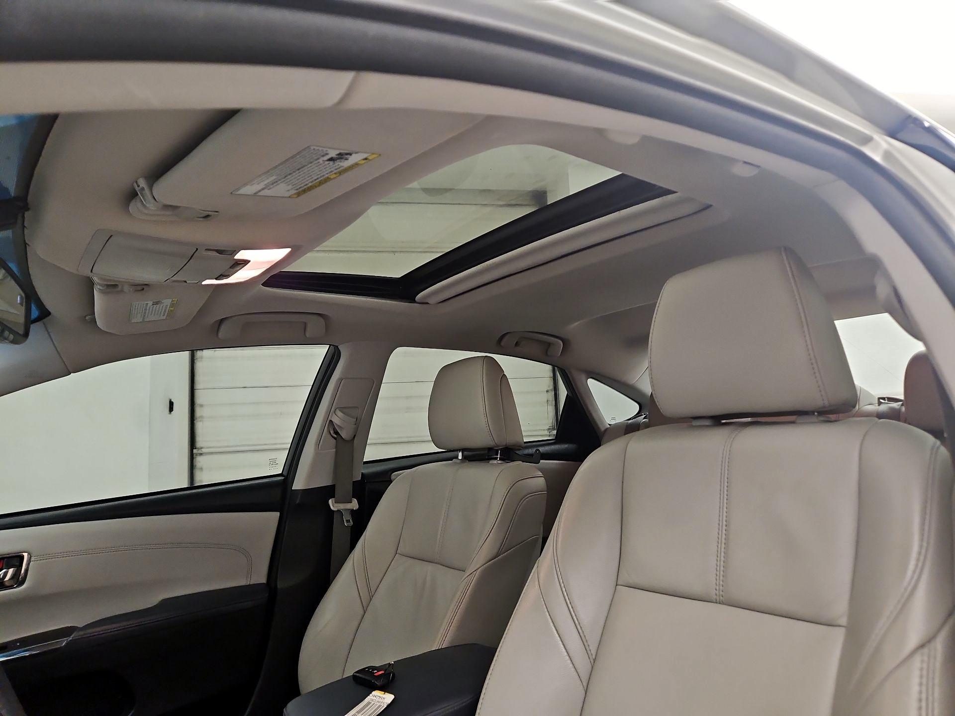 Thumbnail: 2013 Toyota Avalon - 19