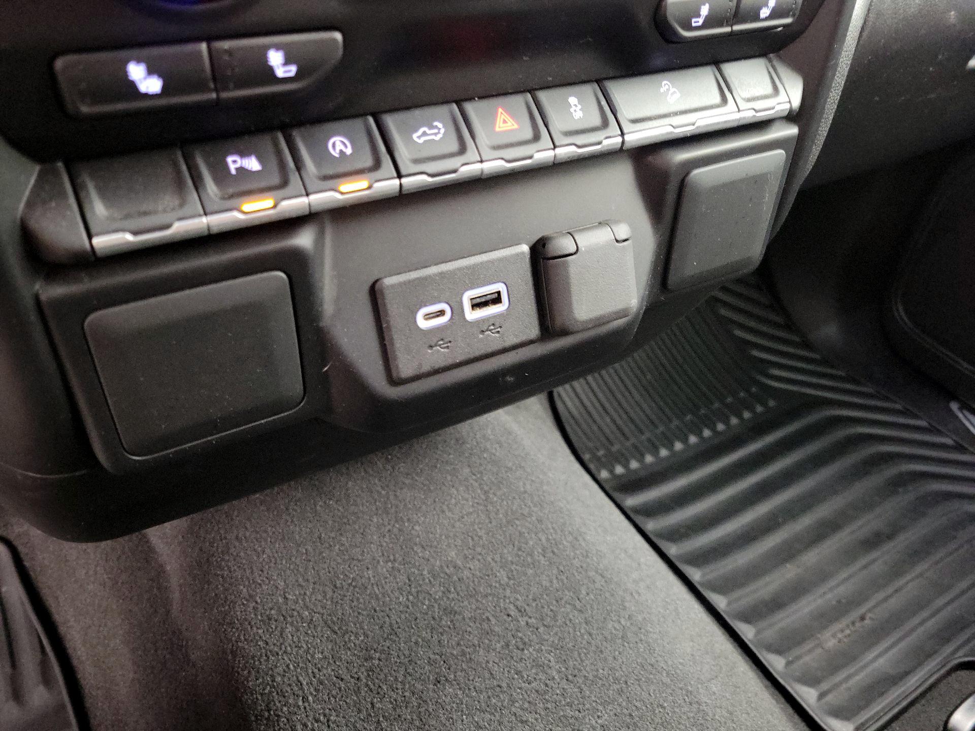 Thumbnail: 2022 Chevrolet Silverado 1500 - 18