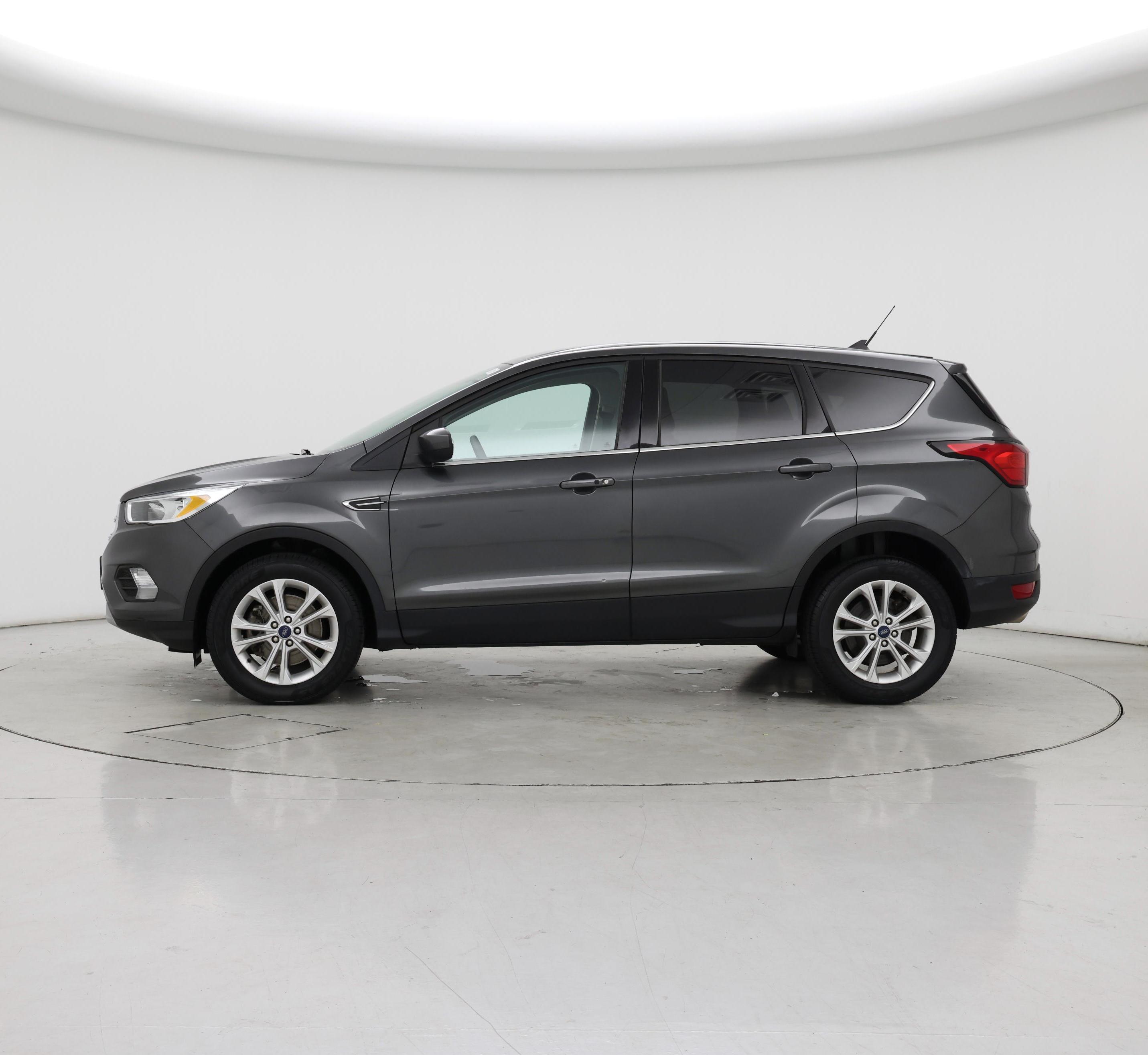 Thumbnail: 2019 Ford Escape - 3