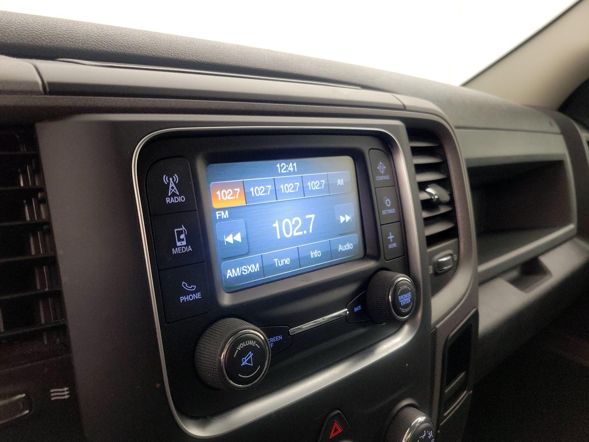 Thumbnail: 2019 RAM 1500 Classic - 15
