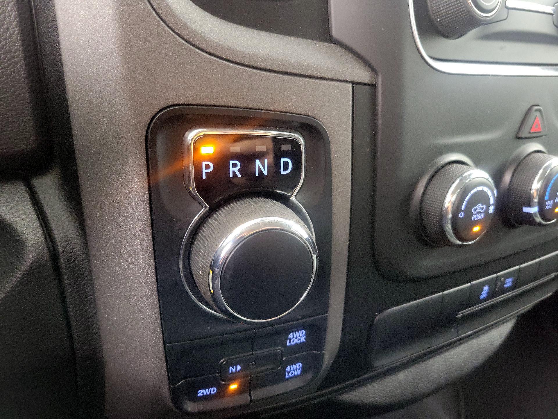 Thumbnail: 2019 RAM 1500 Classic - 17