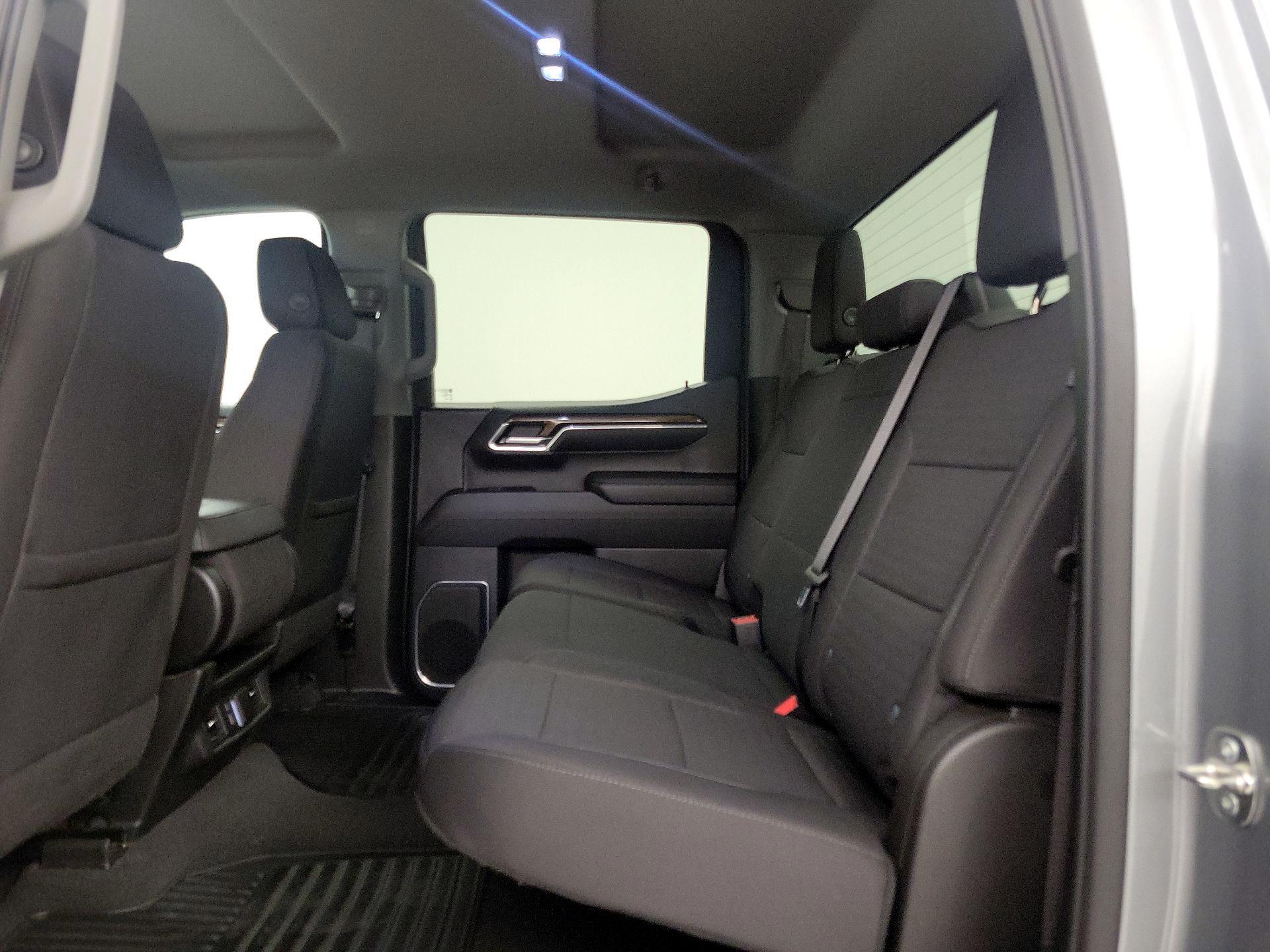 Thumbnail: 2023 Chevrolet Silverado 1500 - 19
