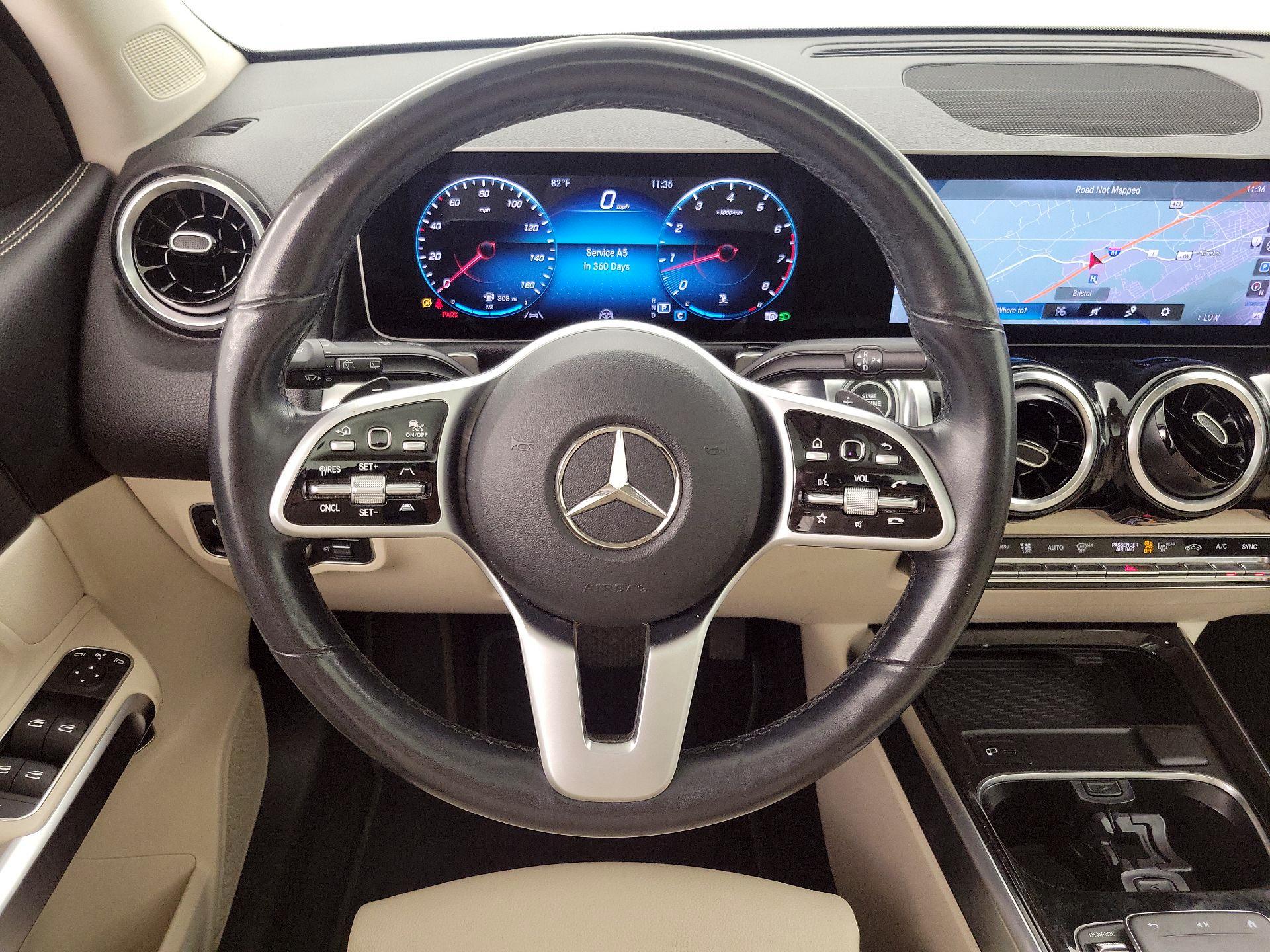 Thumbnail: 2021 Mercedes-Benz GLB - 10