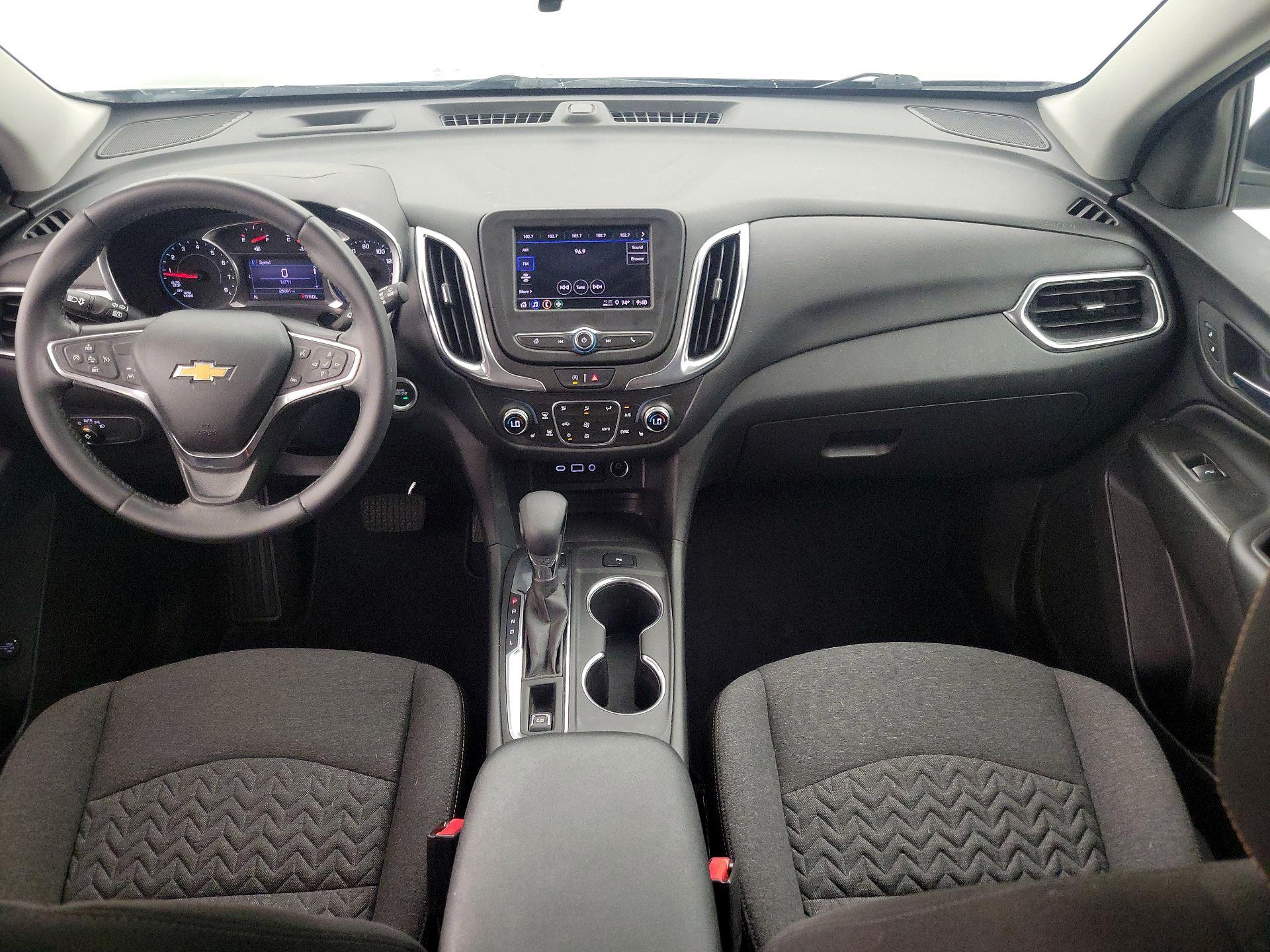Thumbnail: 2022 Chevrolet Equinox - 9