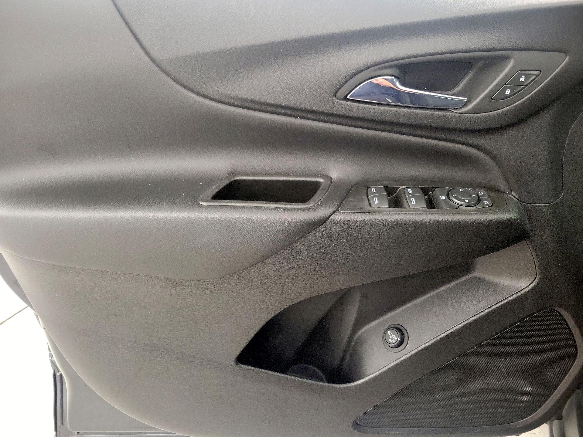 Thumbnail: 2022 Chevrolet Equinox - 12