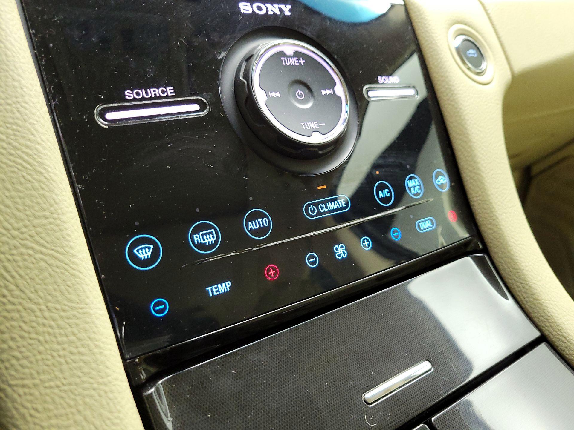 Thumbnail: 2019 Ford Taurus - 16