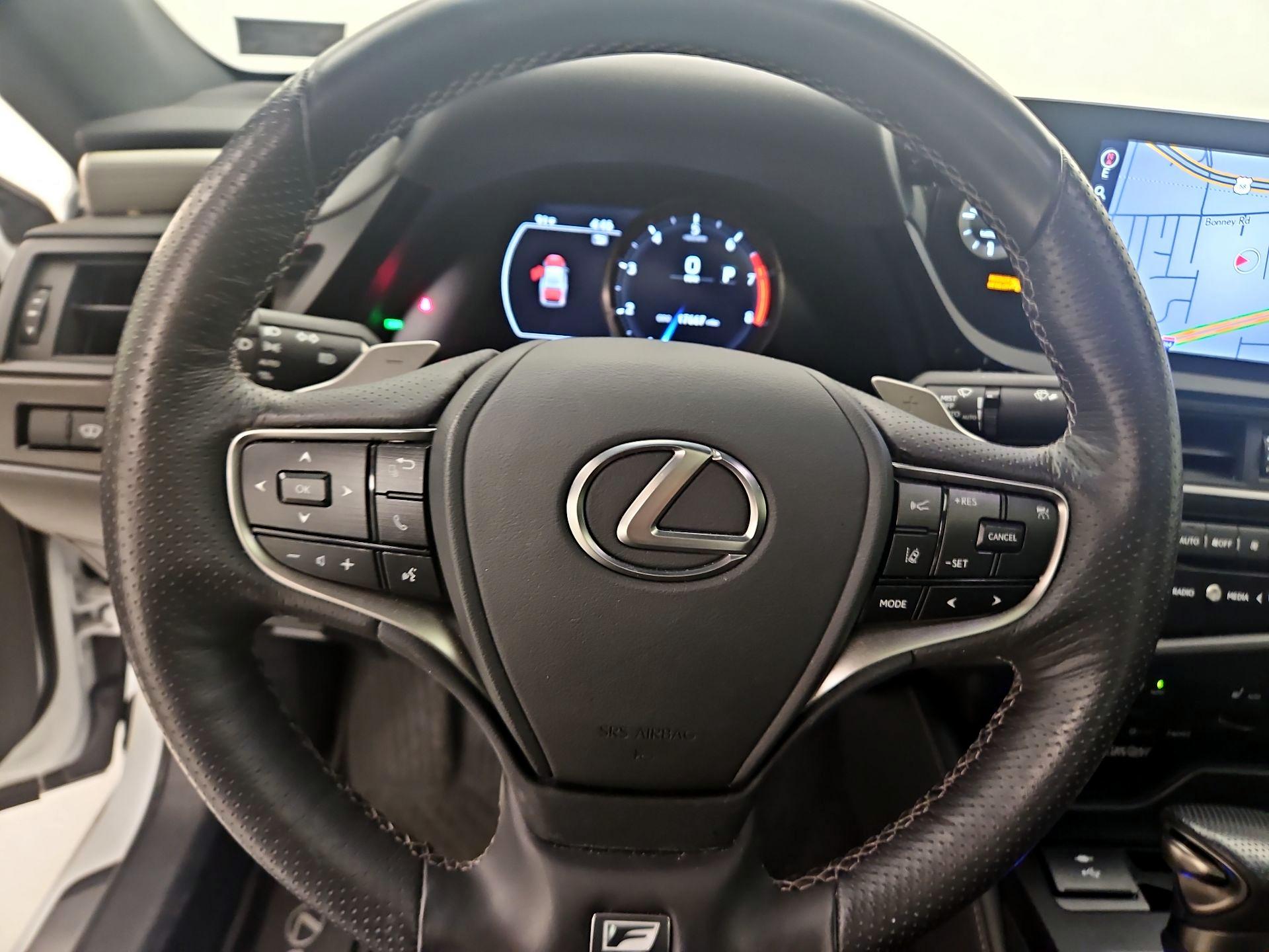 Thumbnail: 2022 Lexus ES - 10