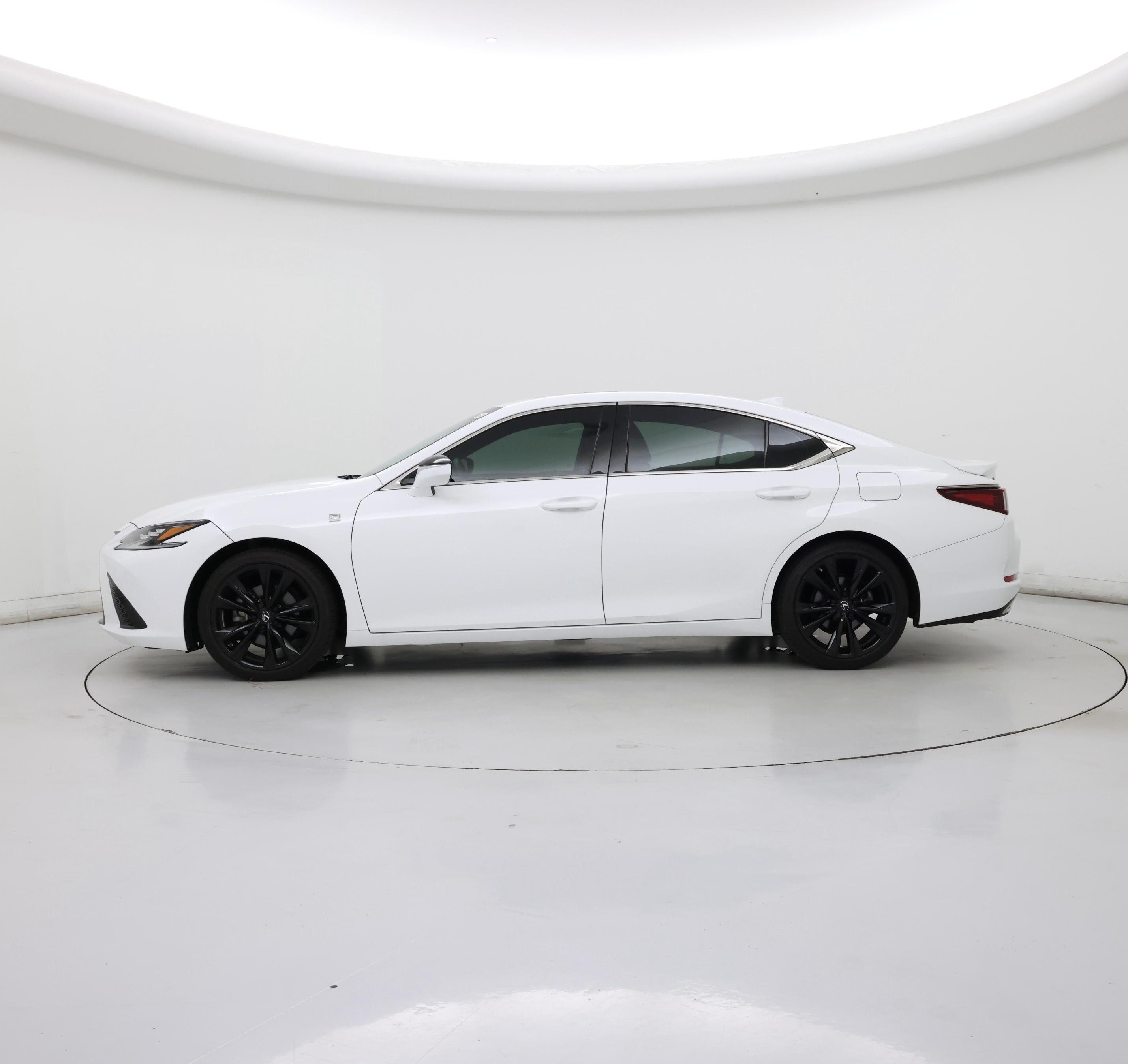 Thumbnail: 2022 Lexus ES - 3
