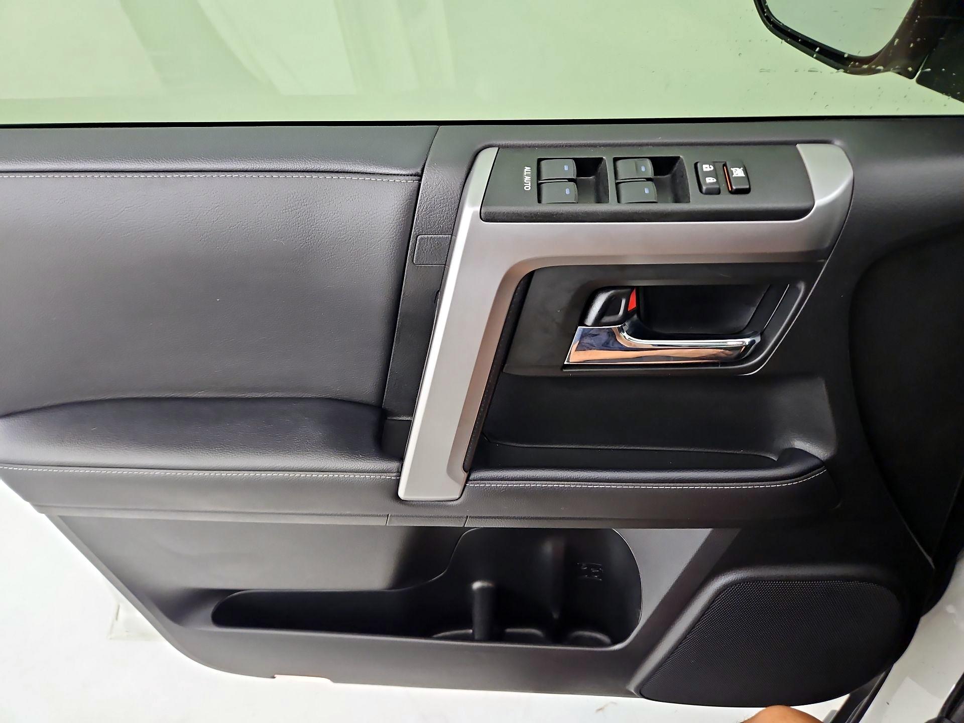 Thumbnail: 2023 Toyota 4Runner - 12