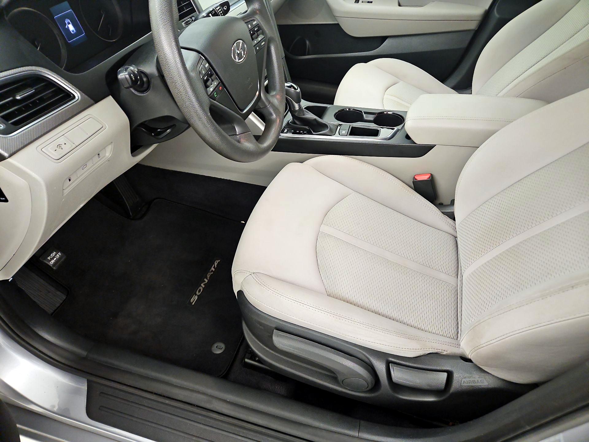 Thumbnail: 2016 Hyundai Sonata - 11