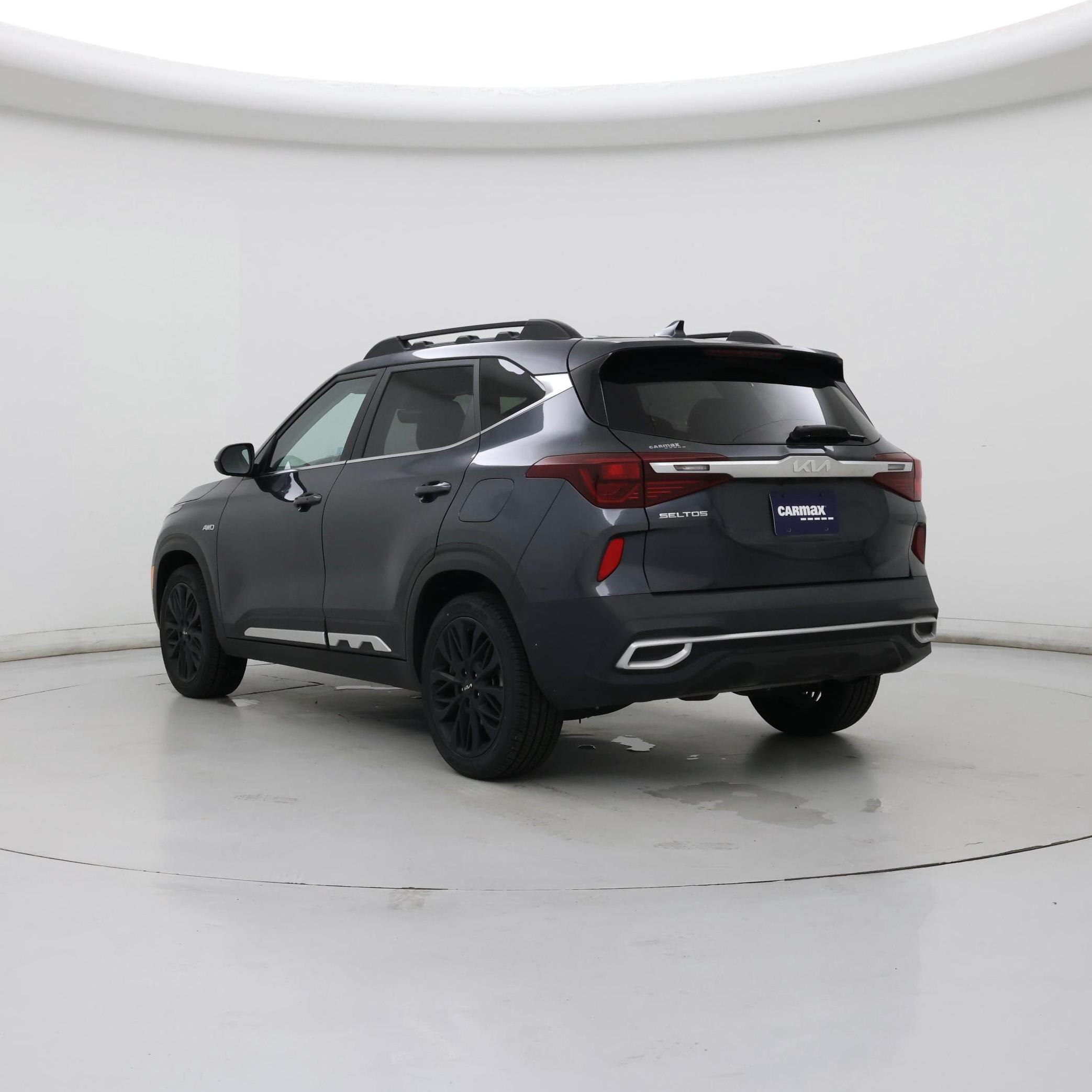 Thumbnail: 2022 Kia Seltos - 2