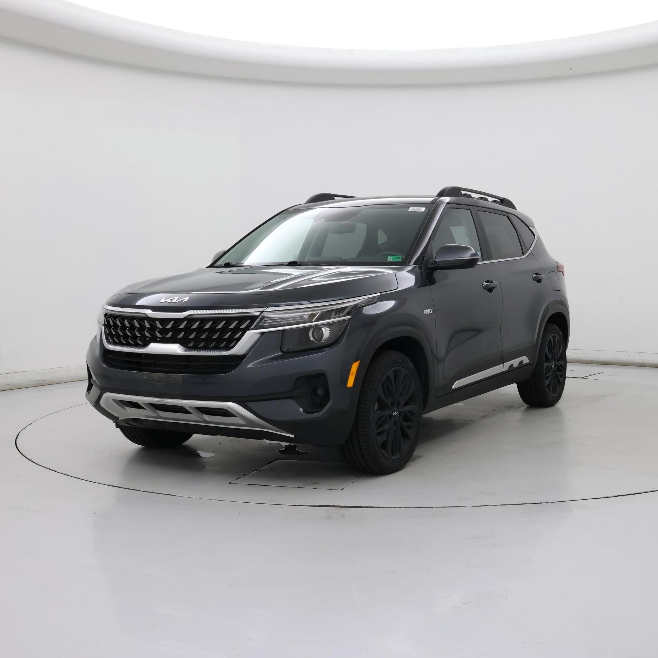Thumbnail: 2022 Kia Seltos - 4