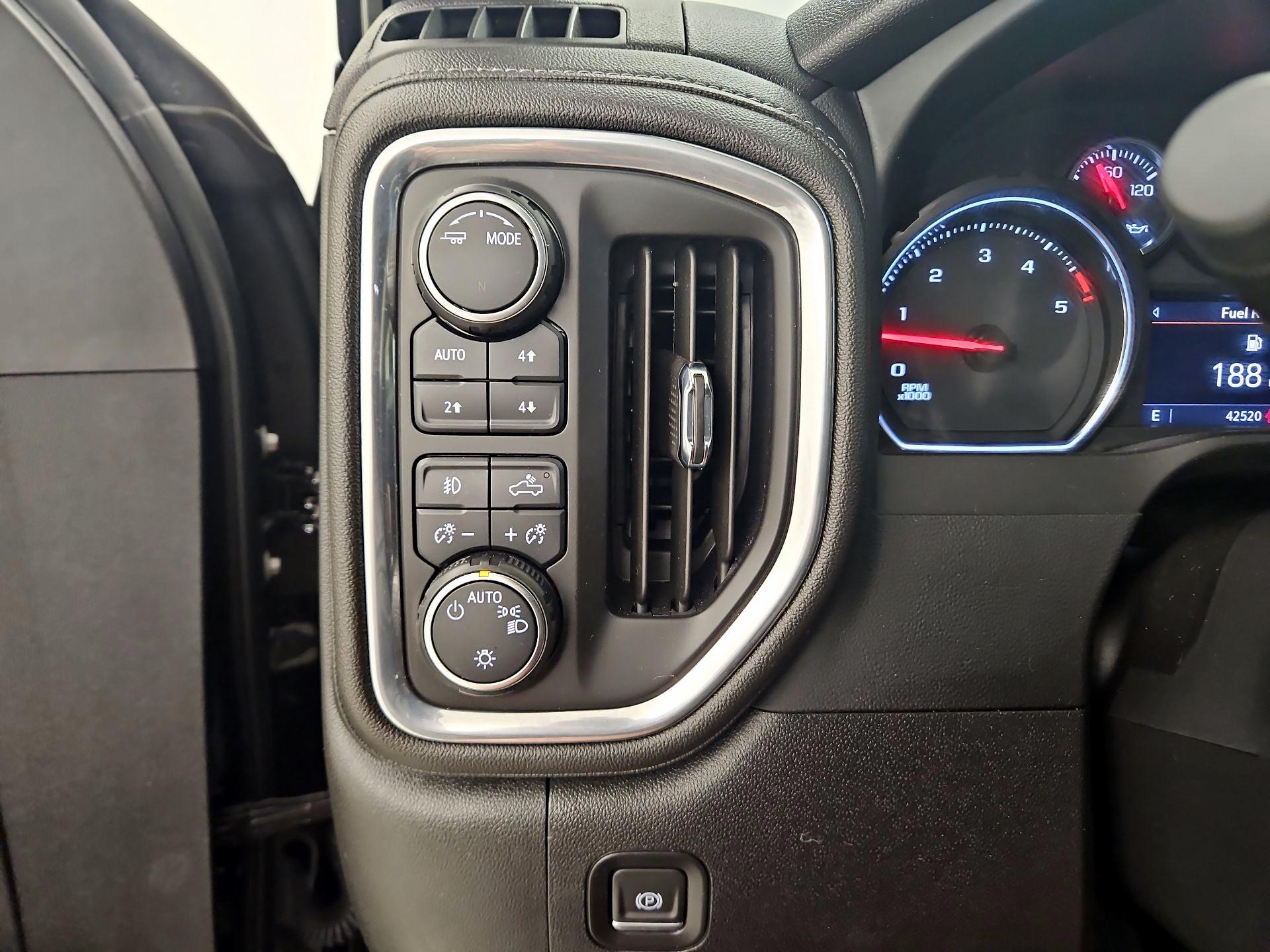 Thumbnail: 2023 Chevrolet Silverado 2500 - 13