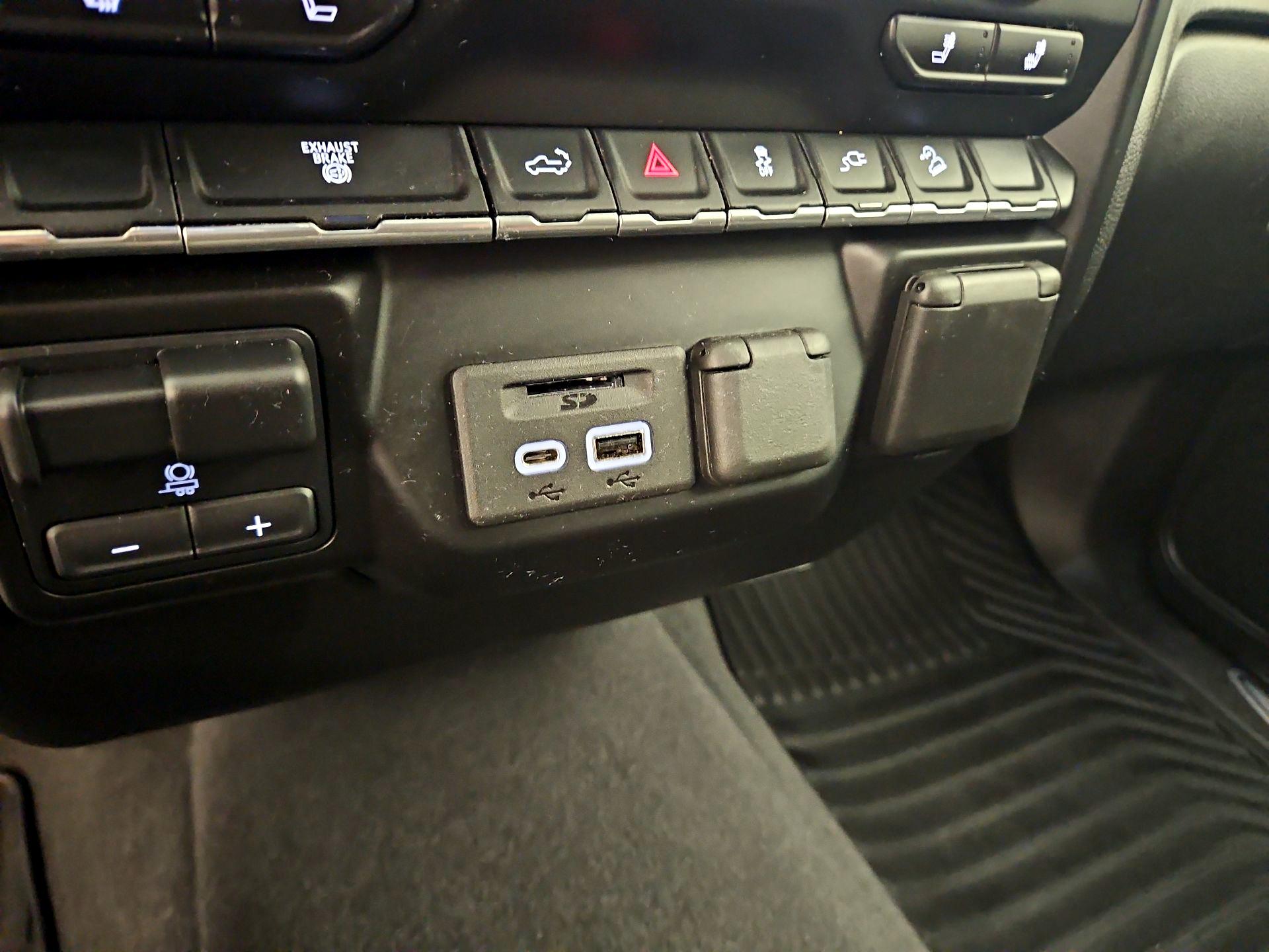 Thumbnail: 2023 Chevrolet Silverado 2500 - 18