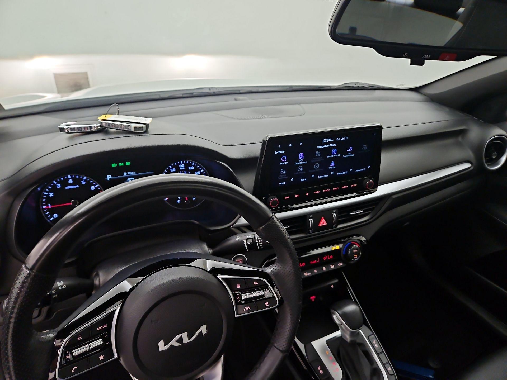 Thumbnail: 2023 Kia Forte - 9