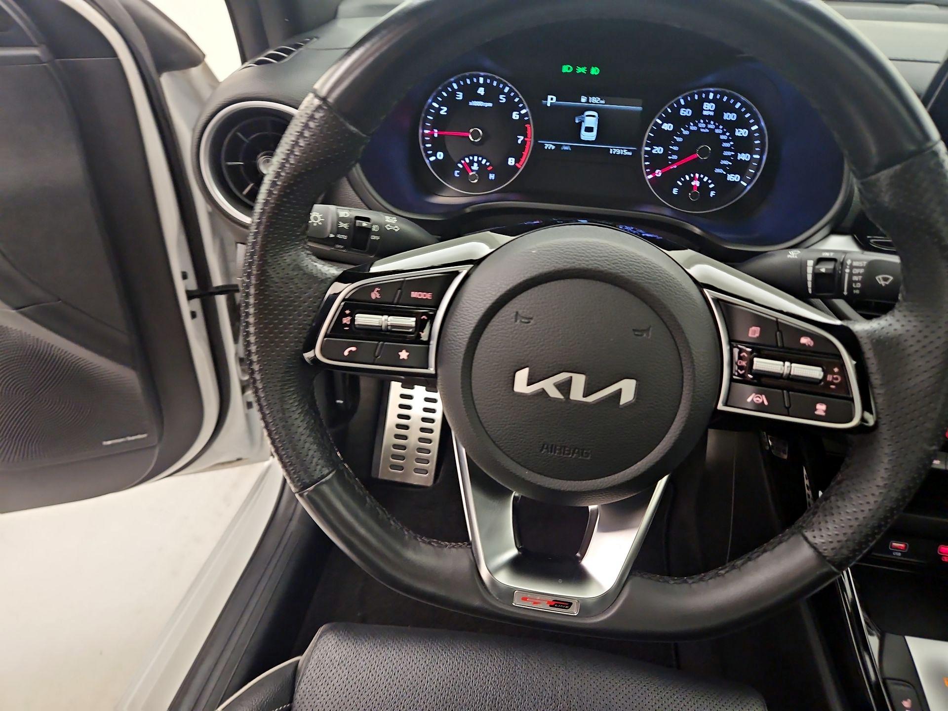 Thumbnail: 2023 Kia Forte - 10