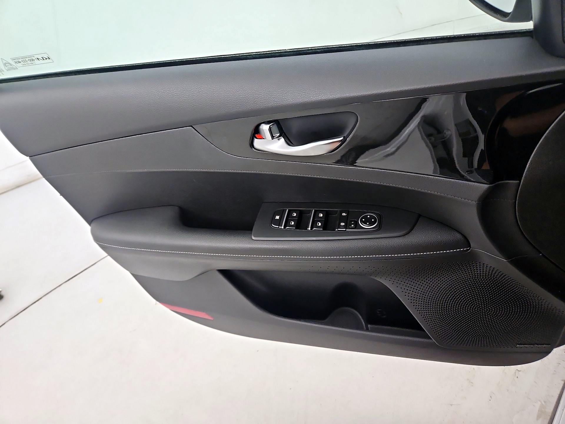 Thumbnail: 2023 Kia Forte - 12