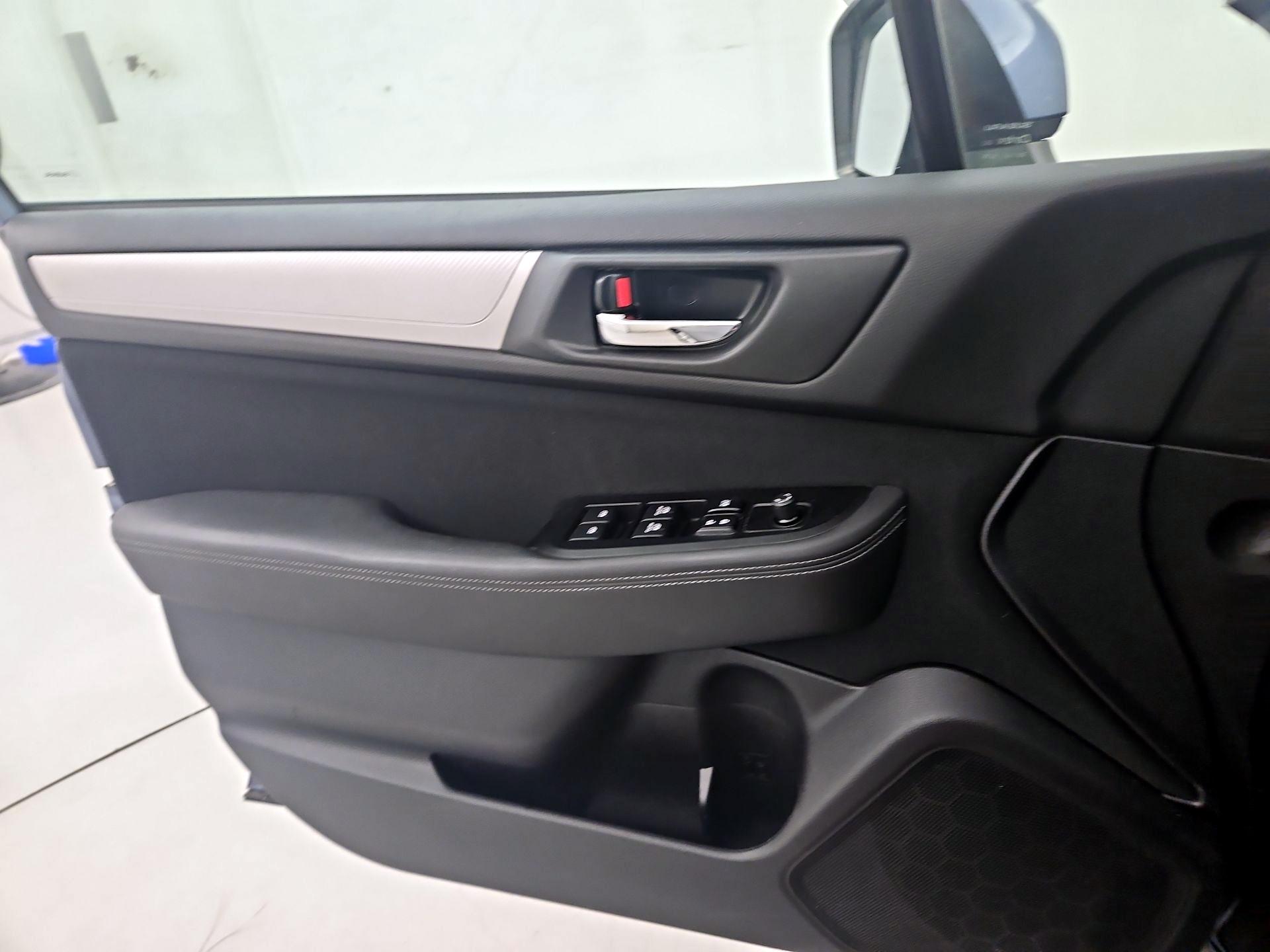Thumbnail: 2015 Subaru Outback - 12