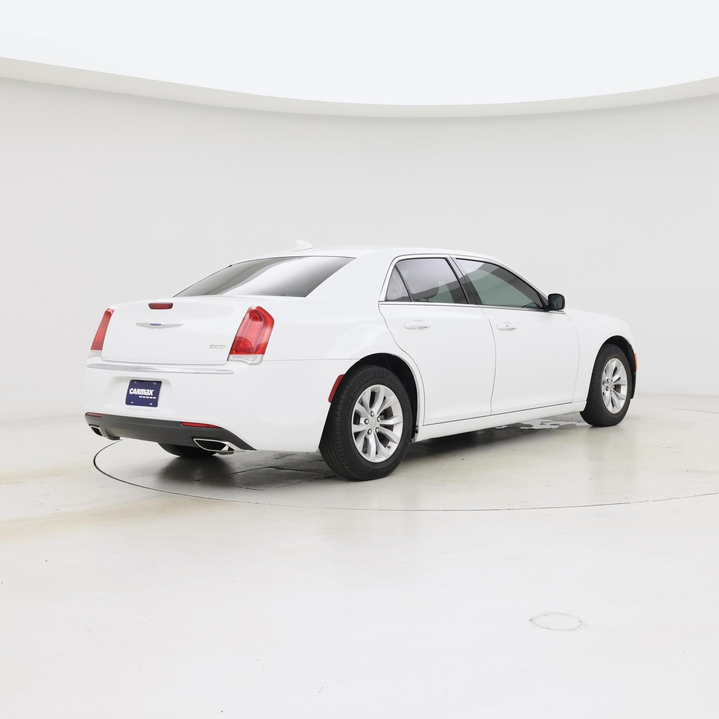 Thumbnail: 2022 Chrysler 300 - 8