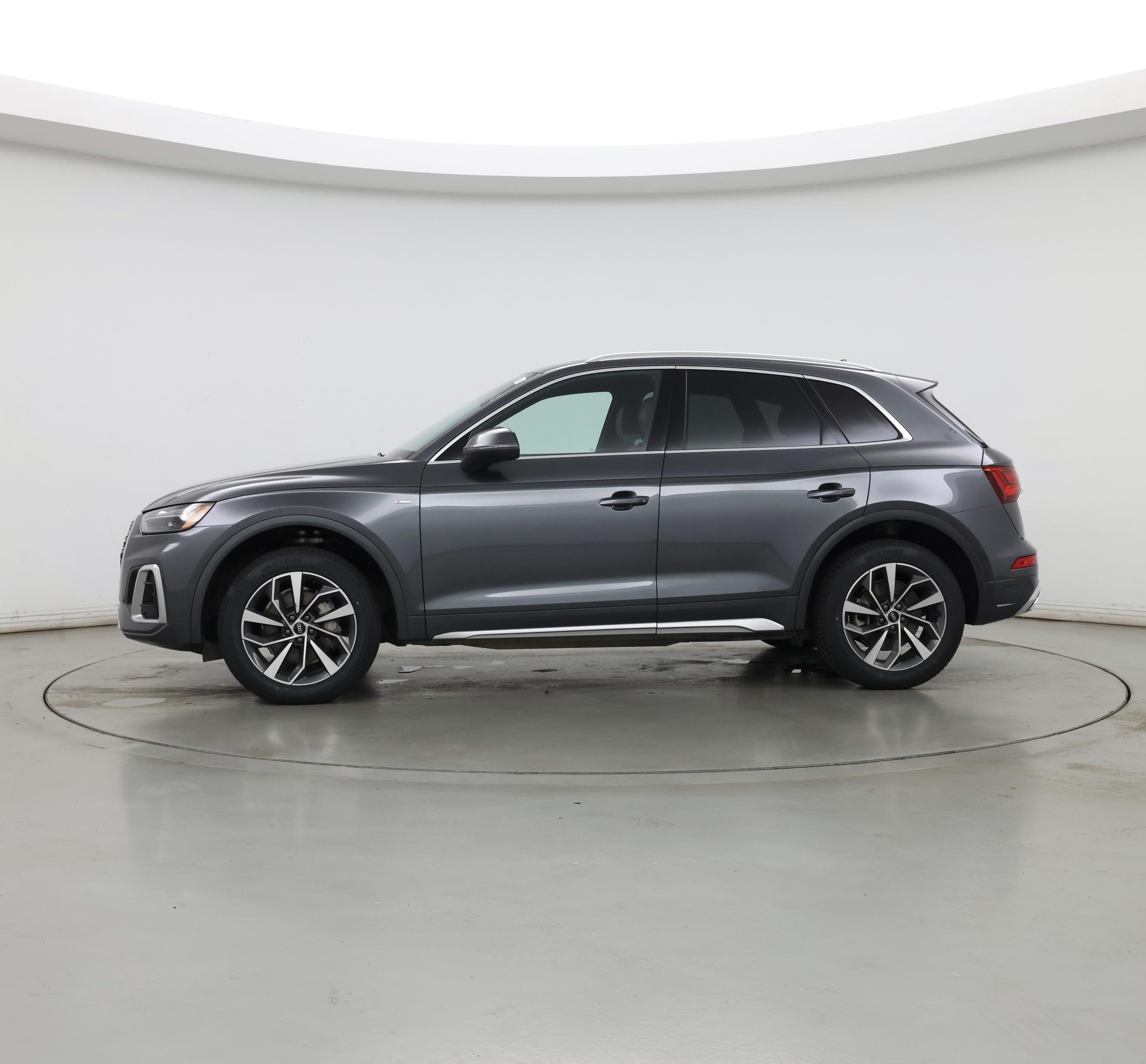 Thumbnail: 2022 Audi Q5 - 3