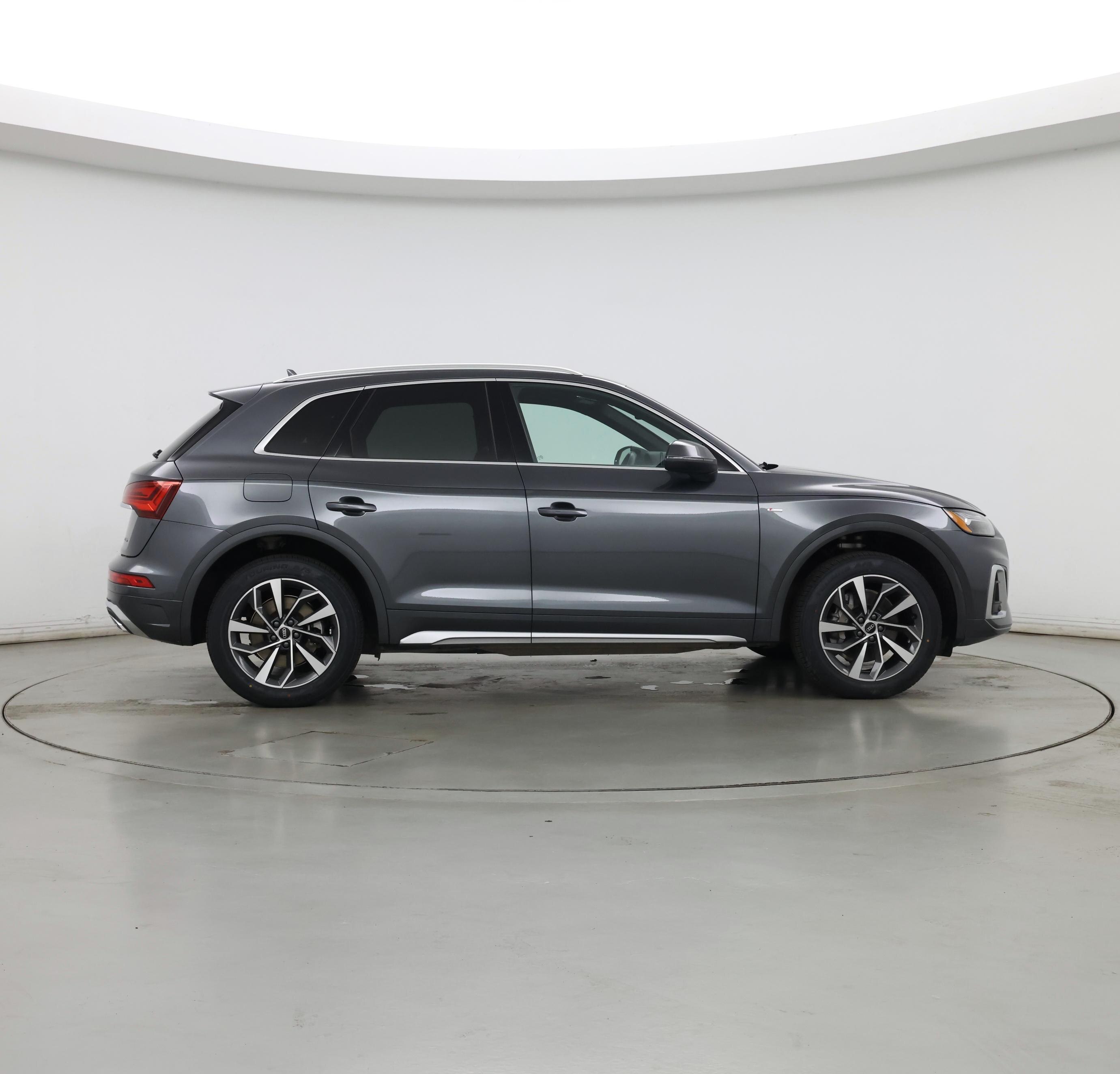 Thumbnail: 2022 Audi Q5 - 7