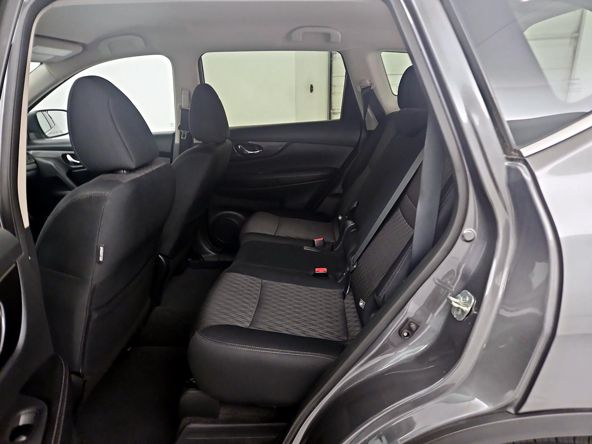Thumbnail: 2018 Nissan Rogue - 20
