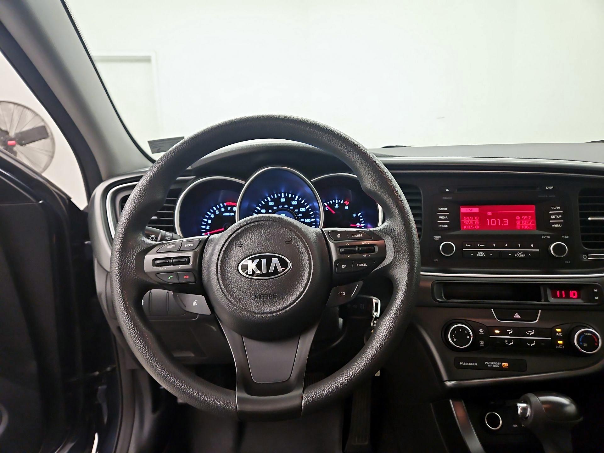 Thumbnail: 2015 Kia Optima - 10