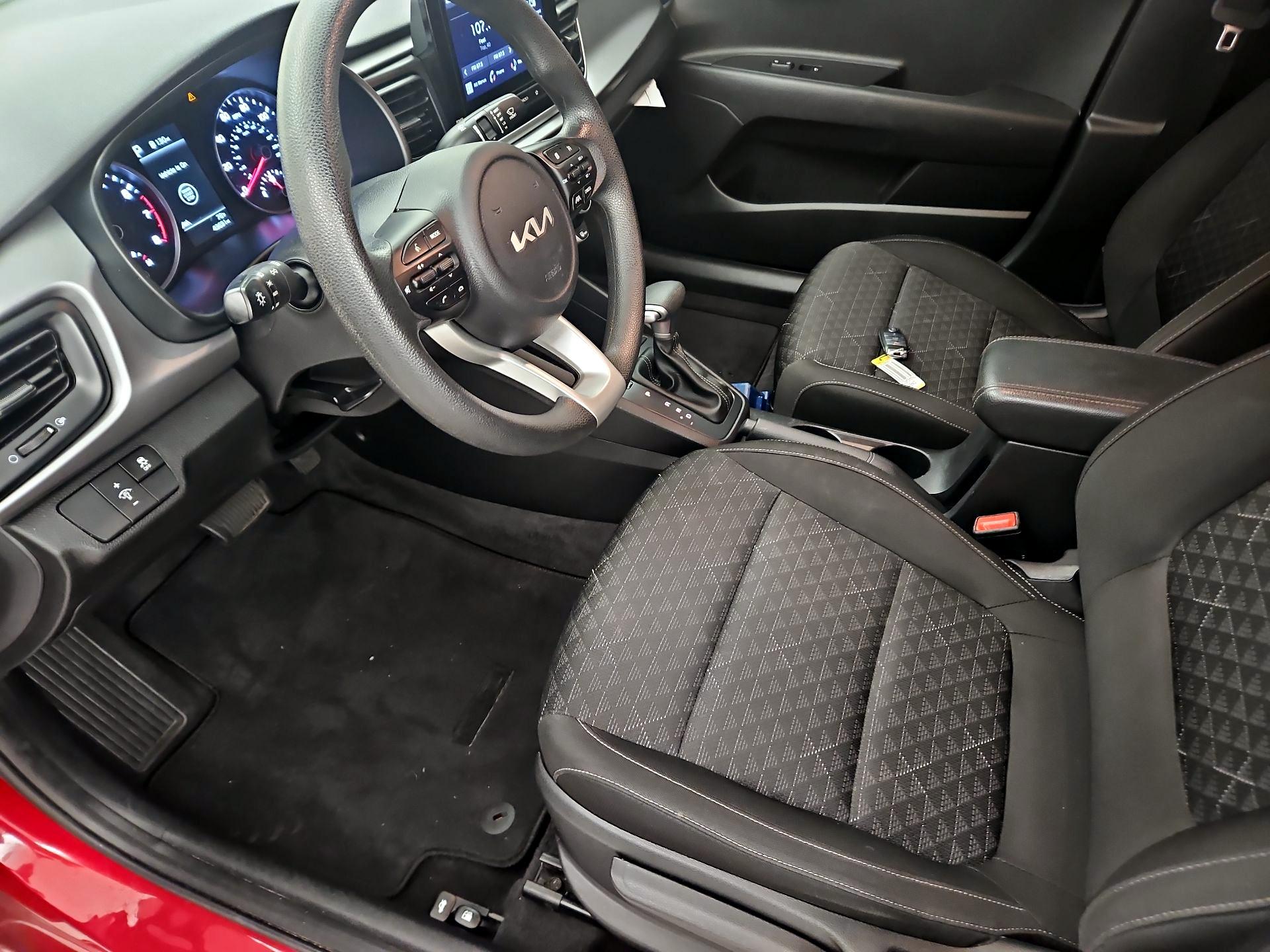 Thumbnail: 2023 Kia Rio - 11