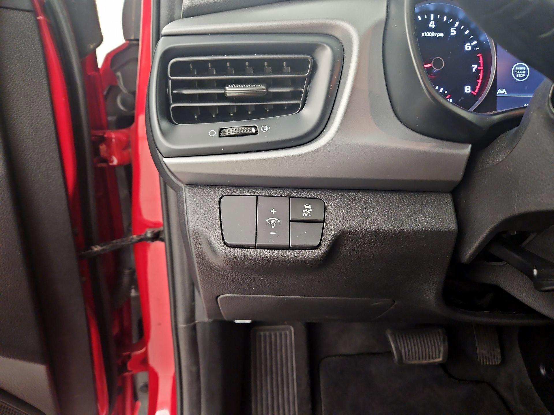 Thumbnail: 2023 Kia Rio - 13