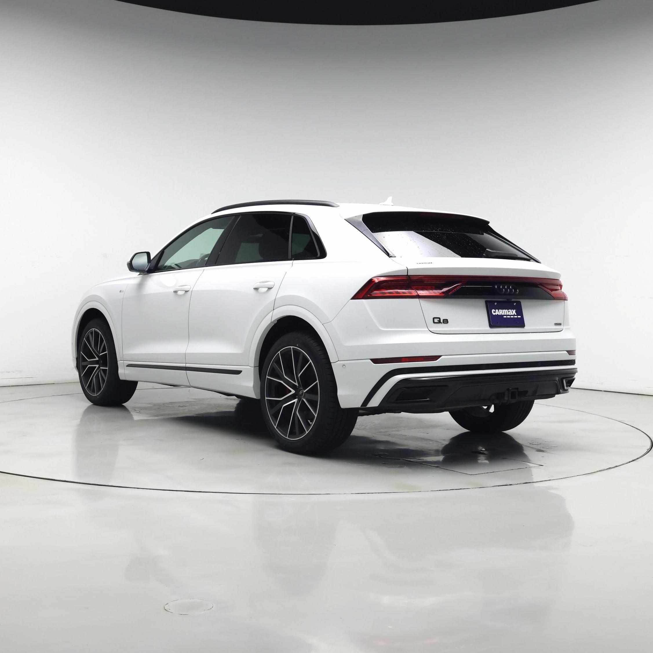 Thumbnail: 2021 Audi Q8 - 2