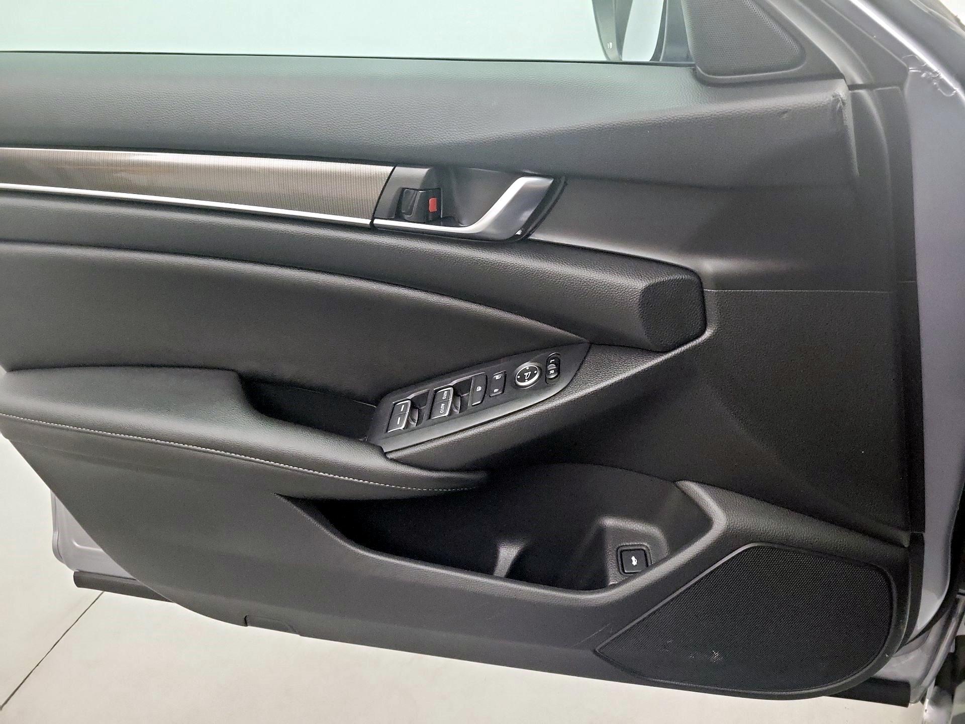 Thumbnail: 2021 Honda Accord - 10