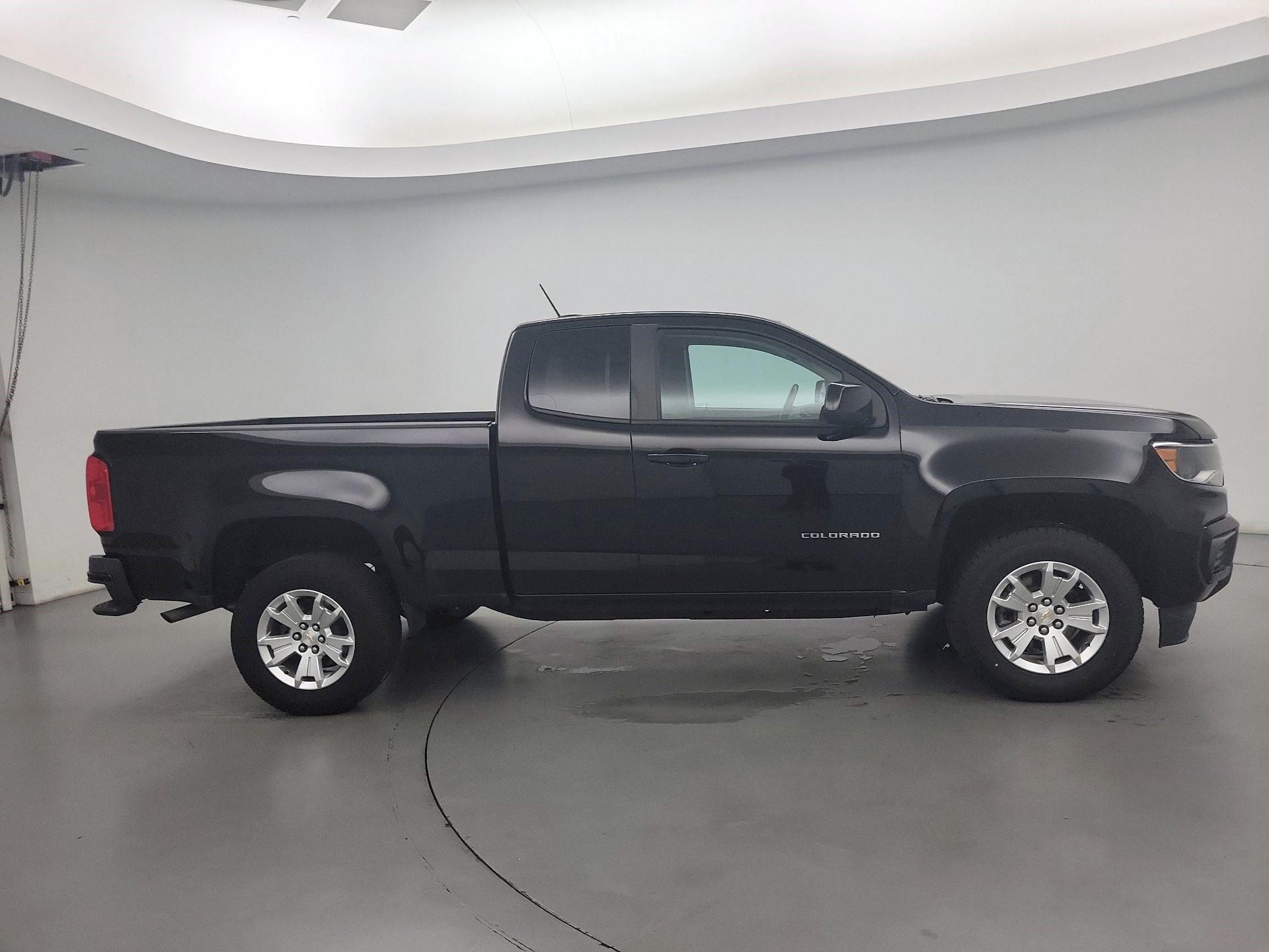 Thumbnail: 2022 Chevrolet Colorado - 4