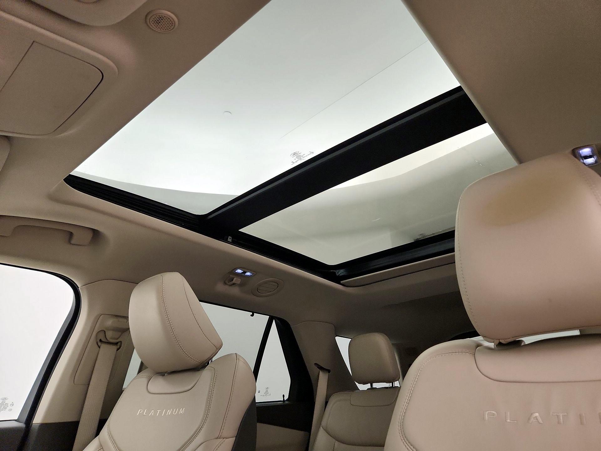 Thumbnail: 2020 Ford Explorer - 20