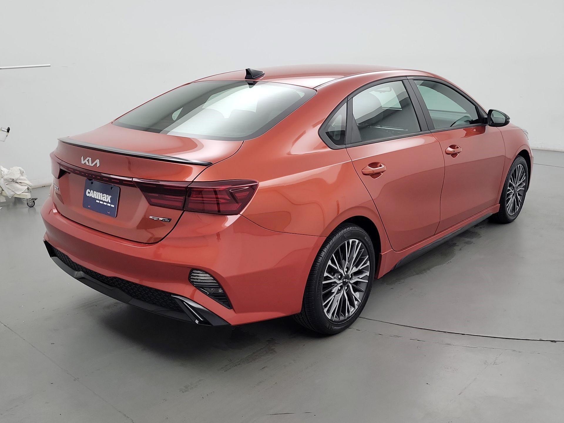 Thumbnail: 2022 Kia Forte - 5