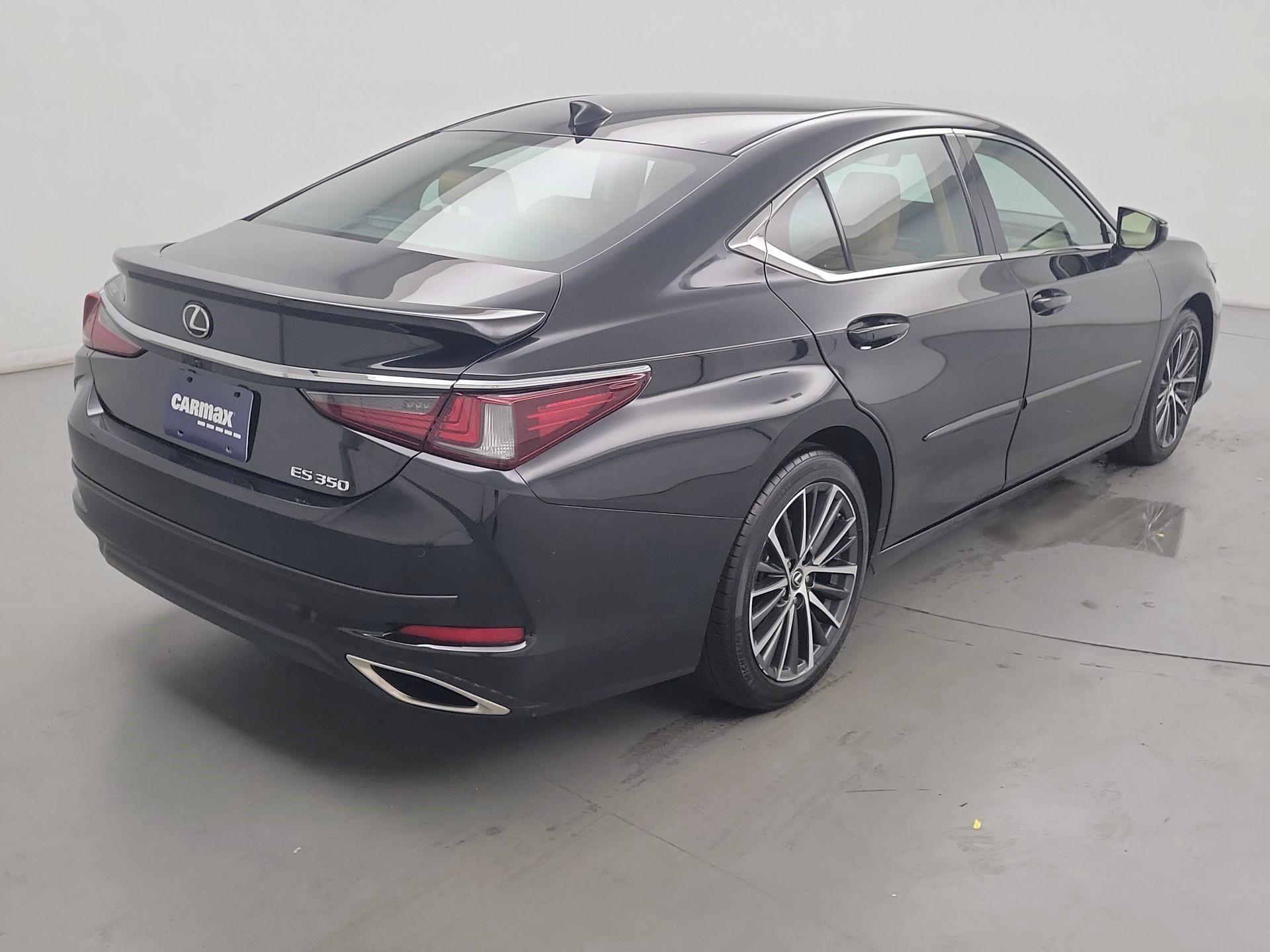 Thumbnail: 2022 Lexus ES - 5