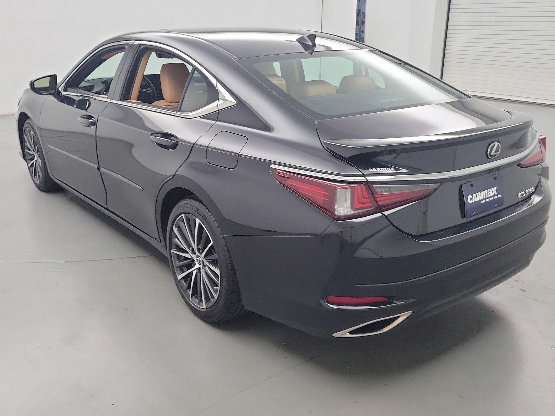 Thumbnail: 2022 Lexus ES - 7