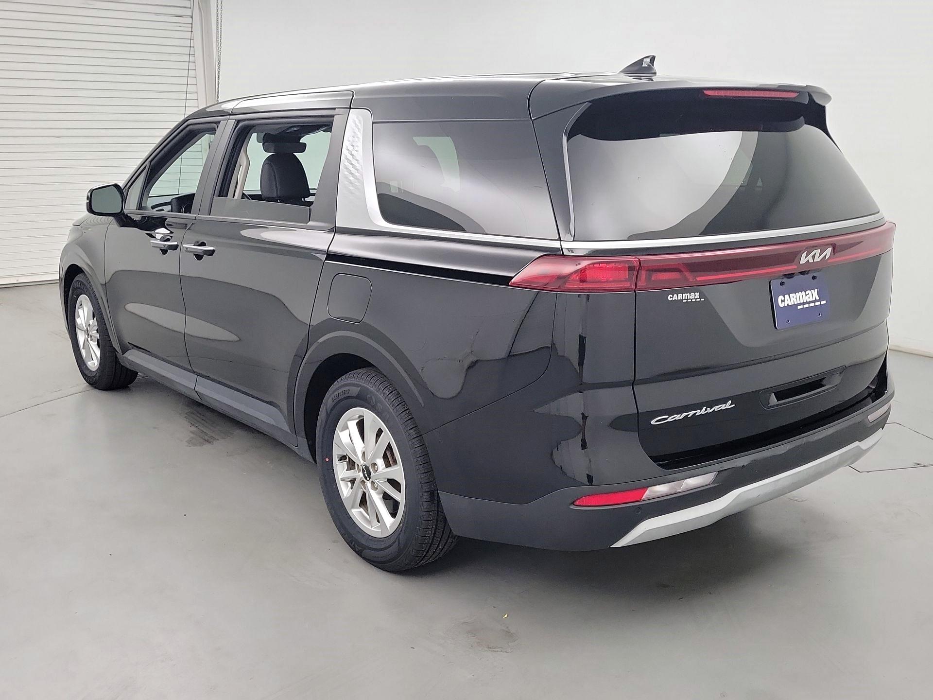Thumbnail: 2022 Kia Carnival - 7