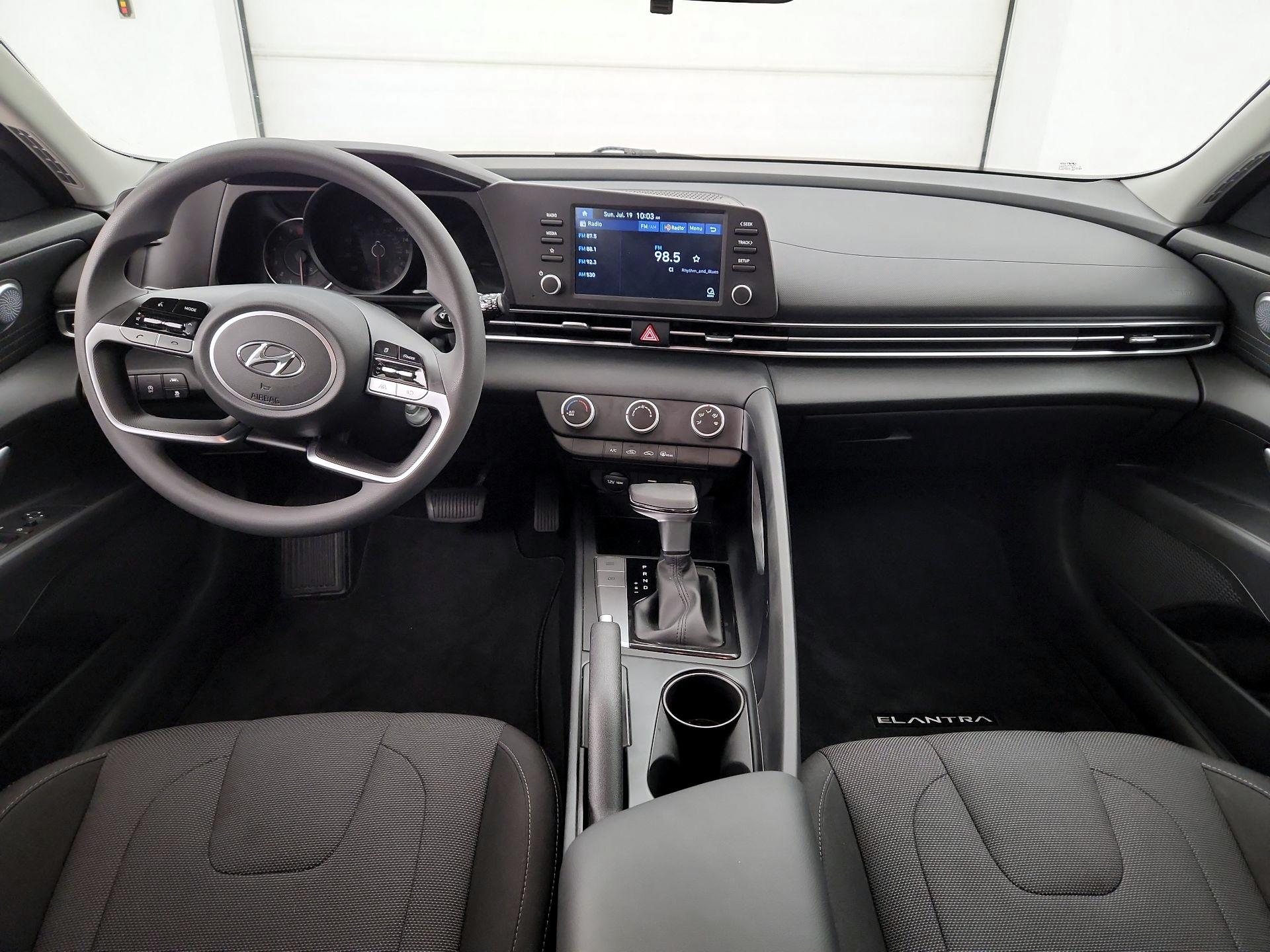 Thumbnail: 2021 Hyundai Elantra - 9