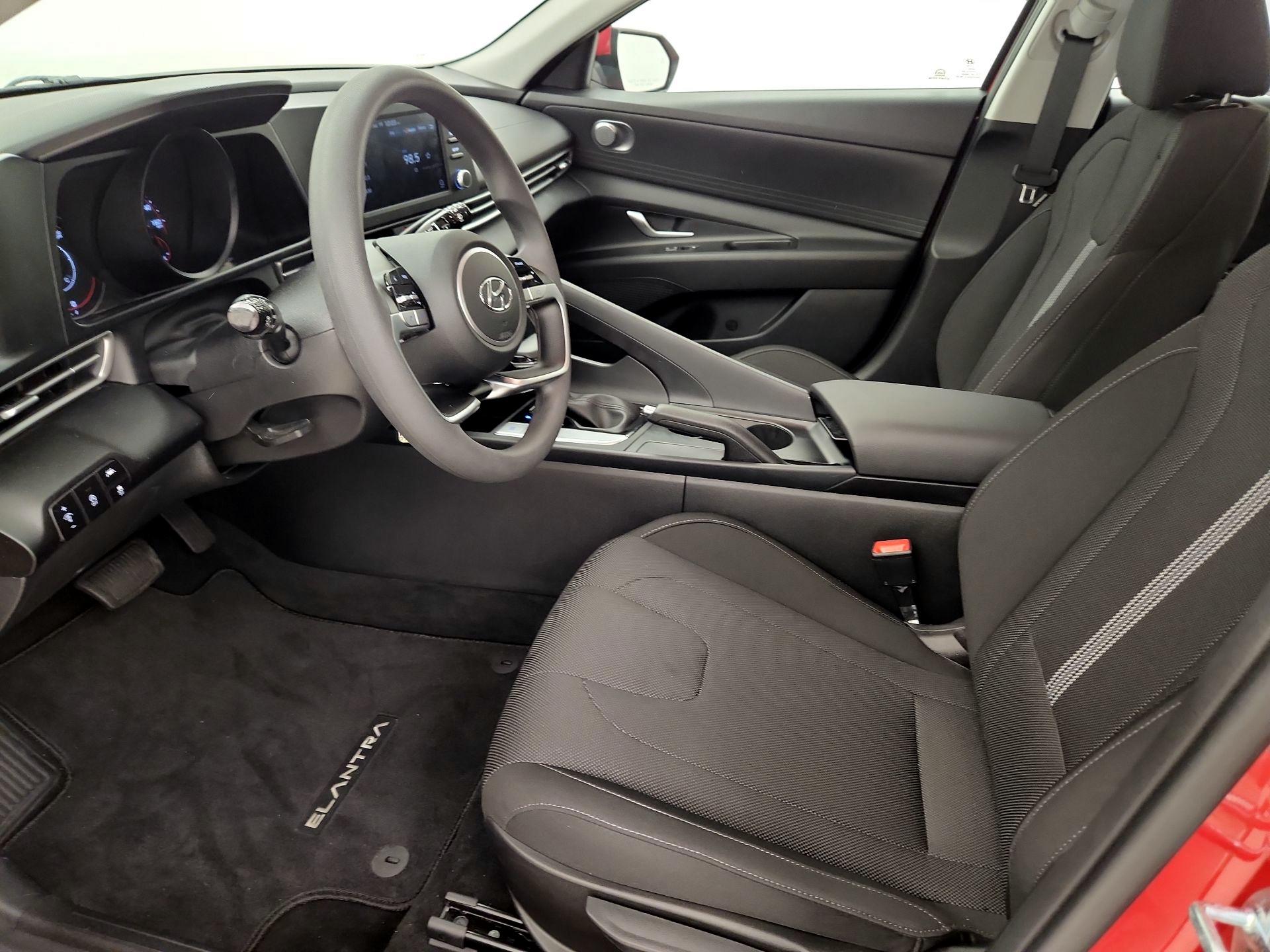 Thumbnail: 2021 Hyundai Elantra - 11