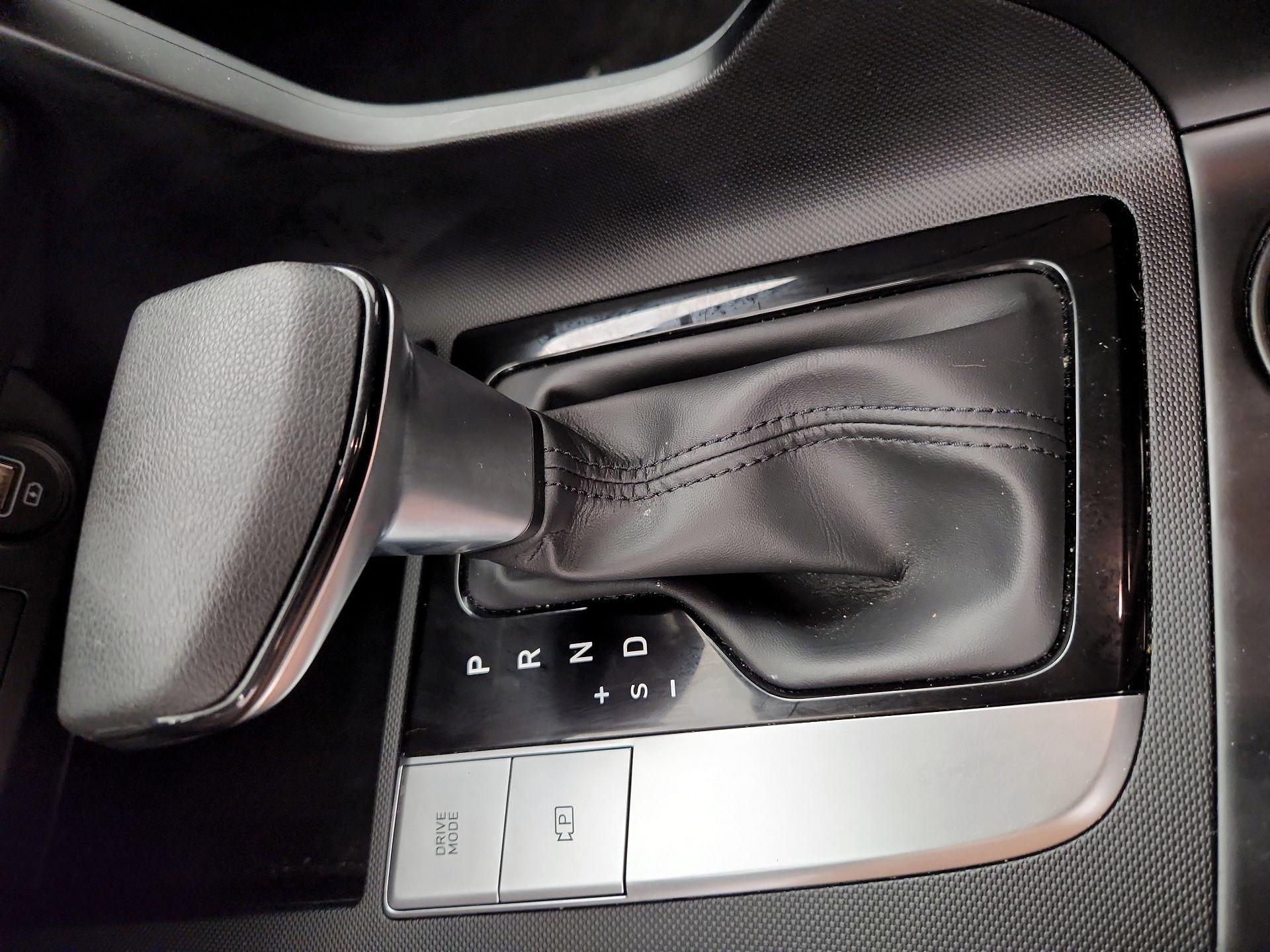 Thumbnail: 2021 Hyundai Elantra - 17
