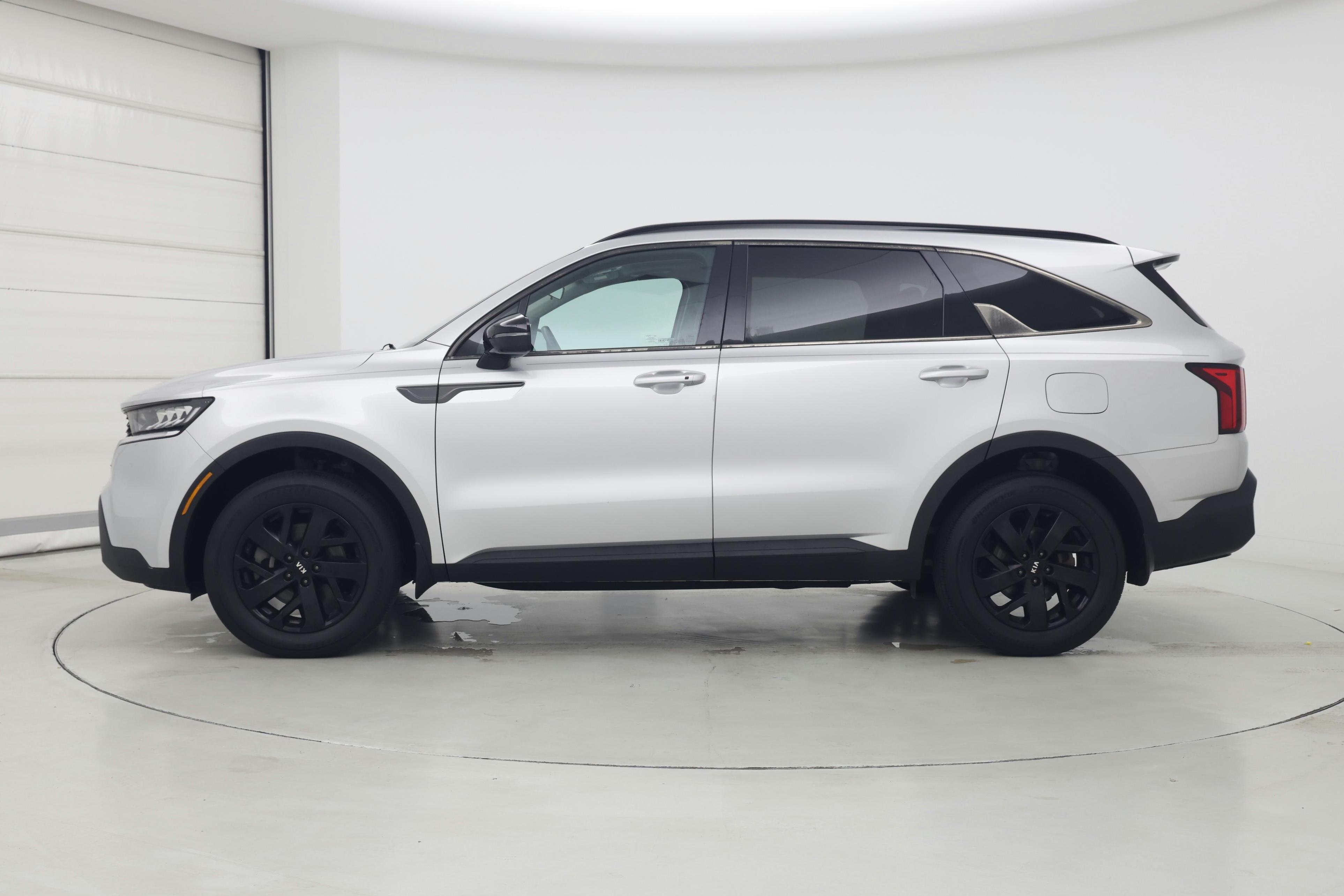 Thumbnail: 2021 Kia Sorento - 3