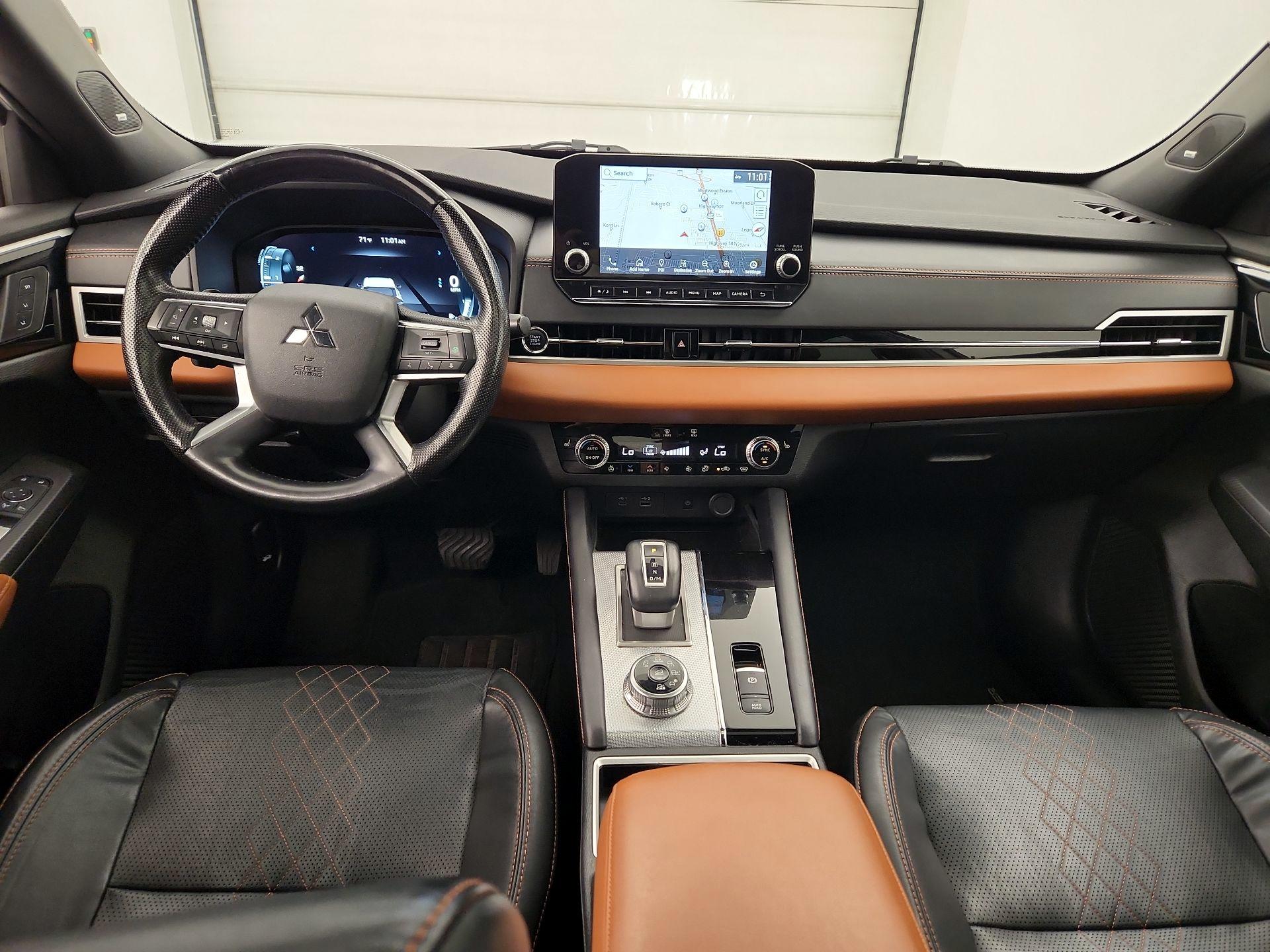 Thumbnail: 2022 Mitsubishi Outlander - 9