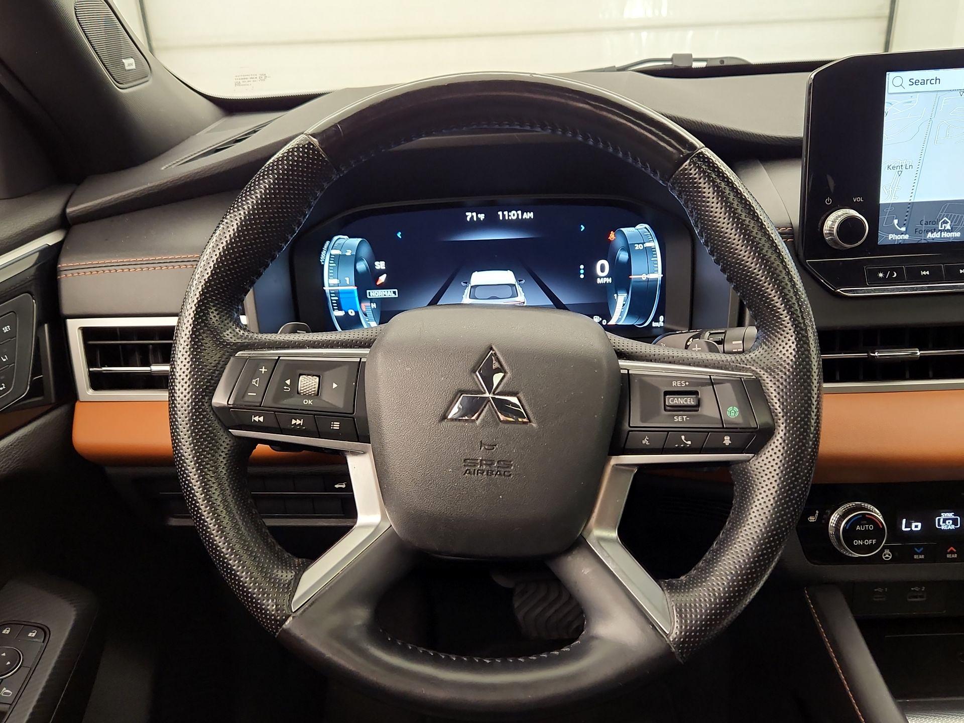 Thumbnail: 2022 Mitsubishi Outlander - 10