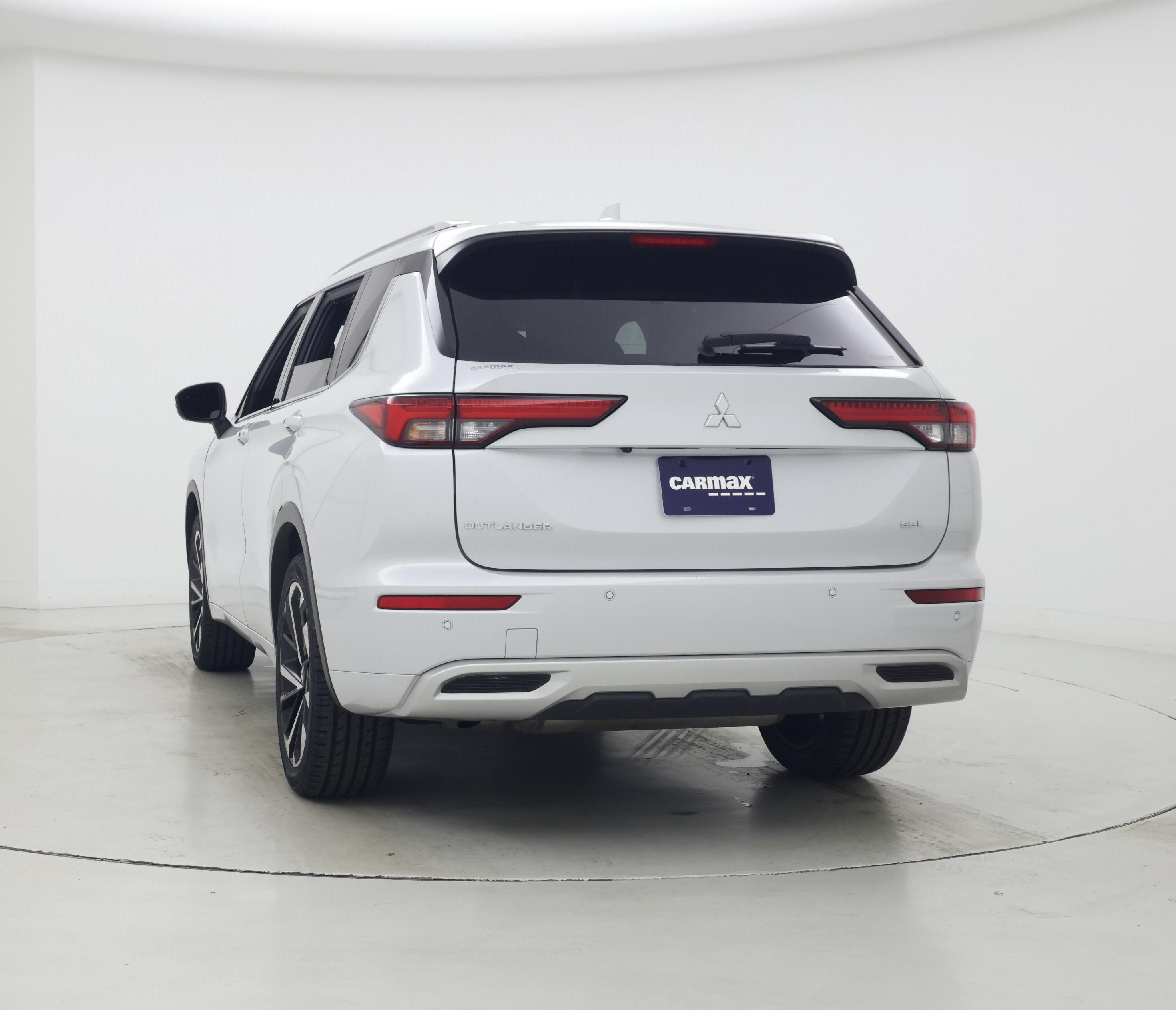 Thumbnail: 2022 Mitsubishi Outlander - 6