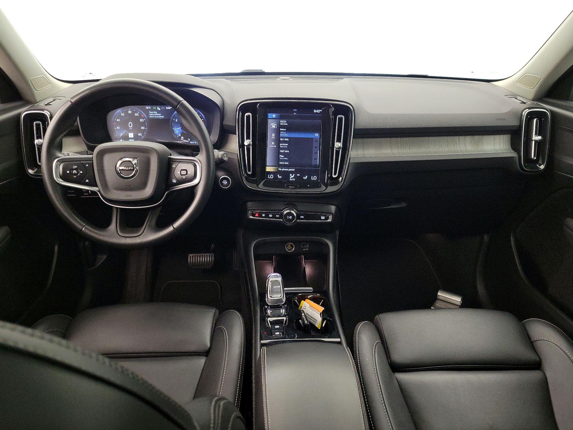 Thumbnail: 2021 Volvo XC40 - 9