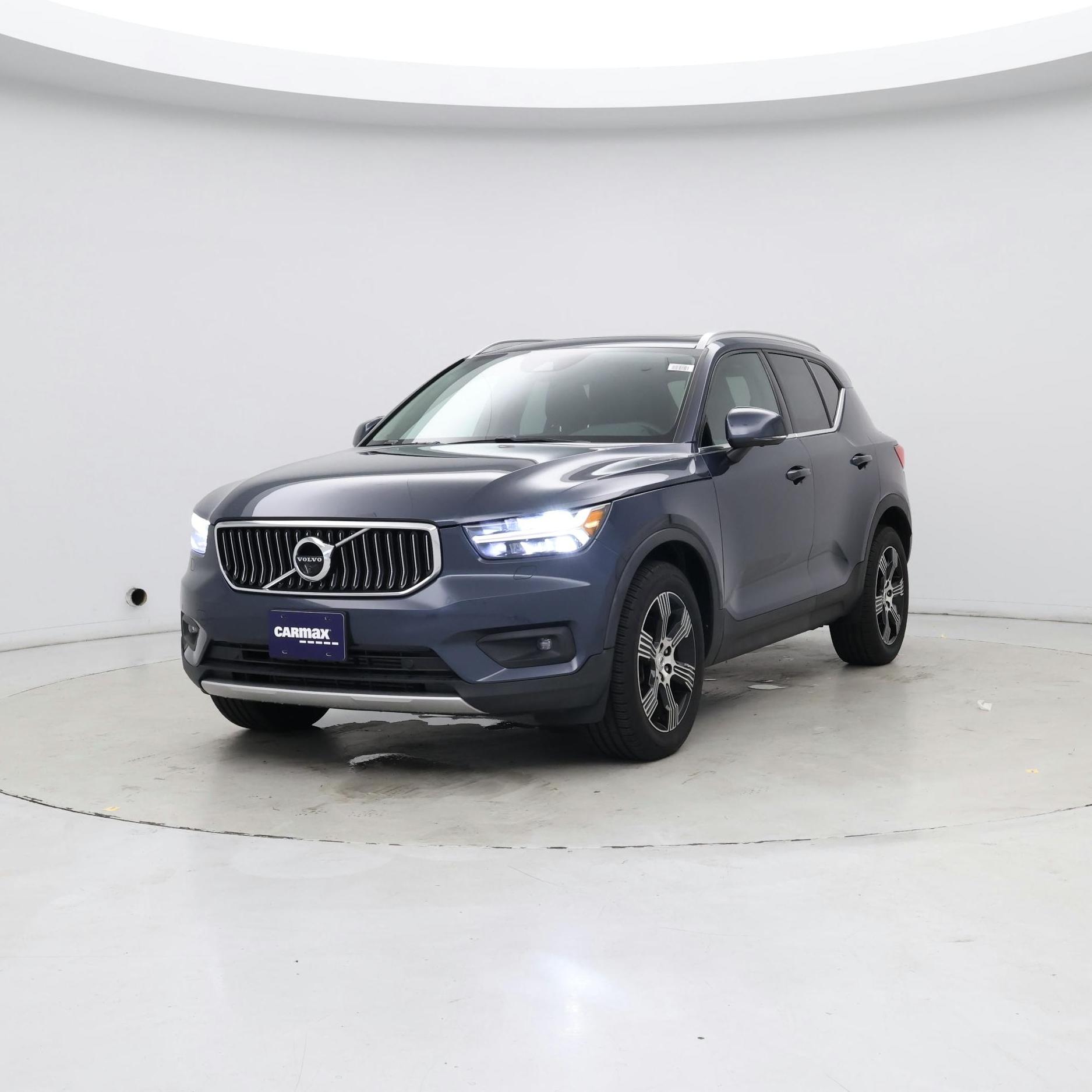 Thumbnail: 2021 Volvo XC40 - 4