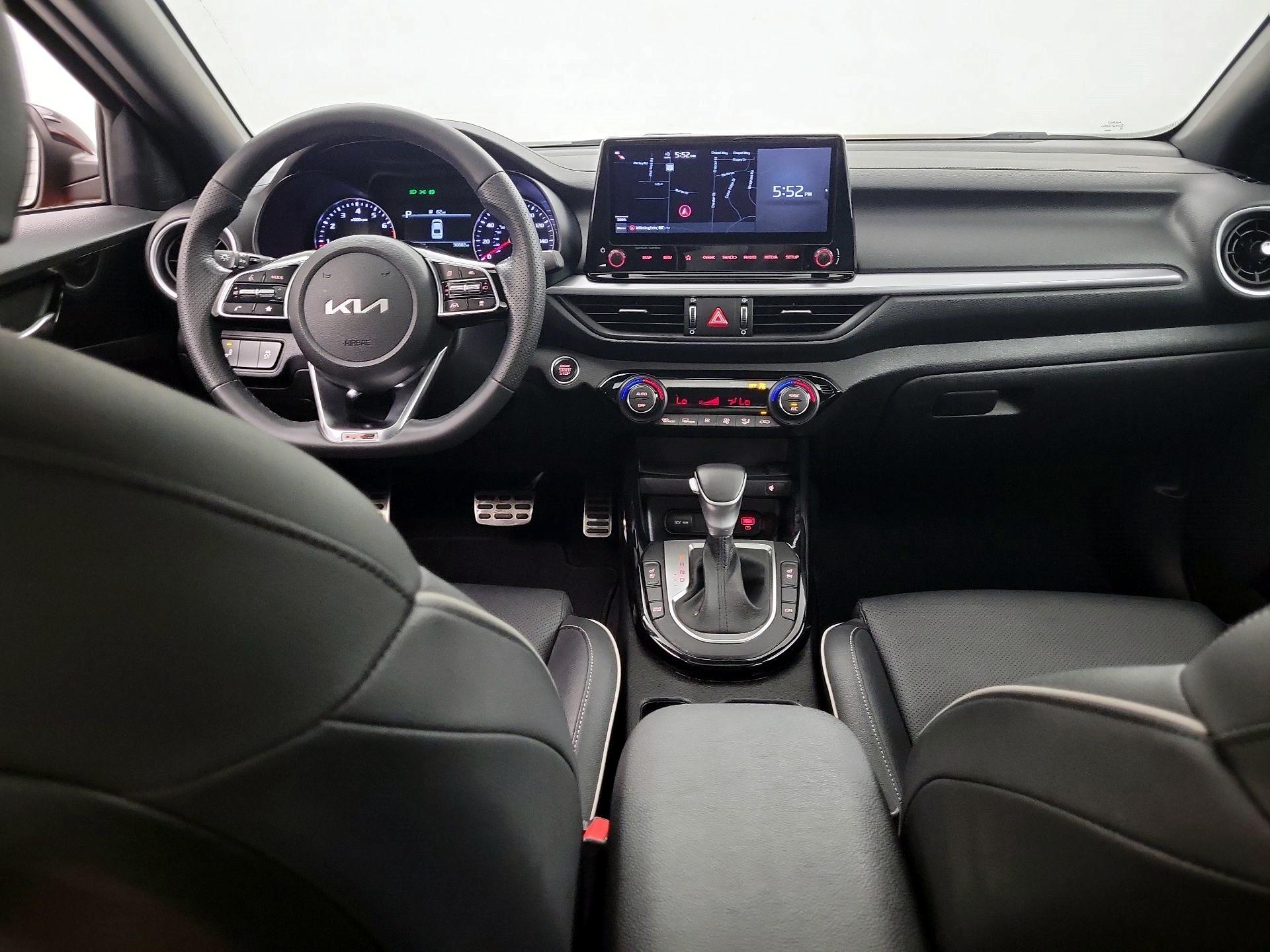 Thumbnail: 2022 Kia Forte - 8